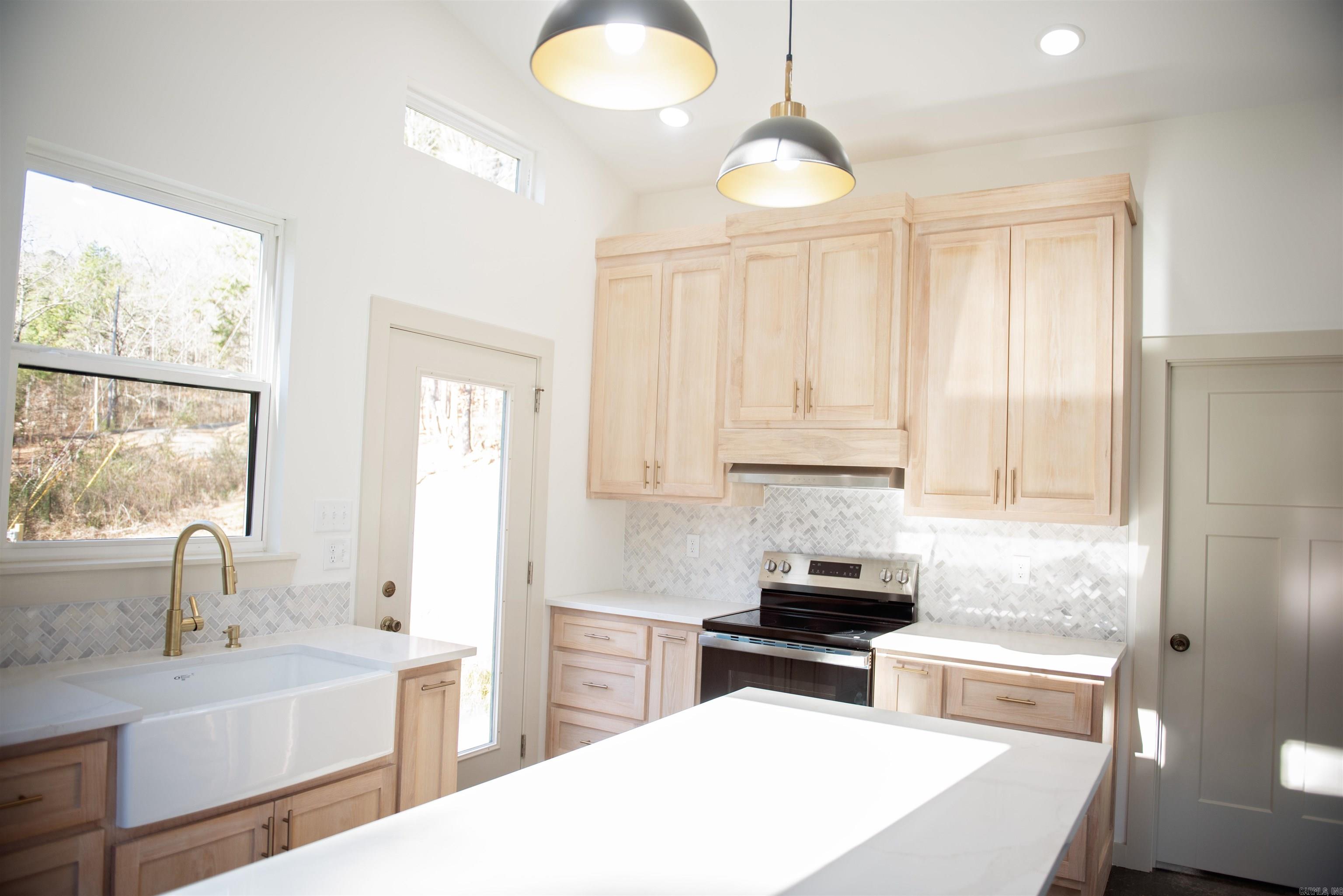 SHIRLEY - Residential