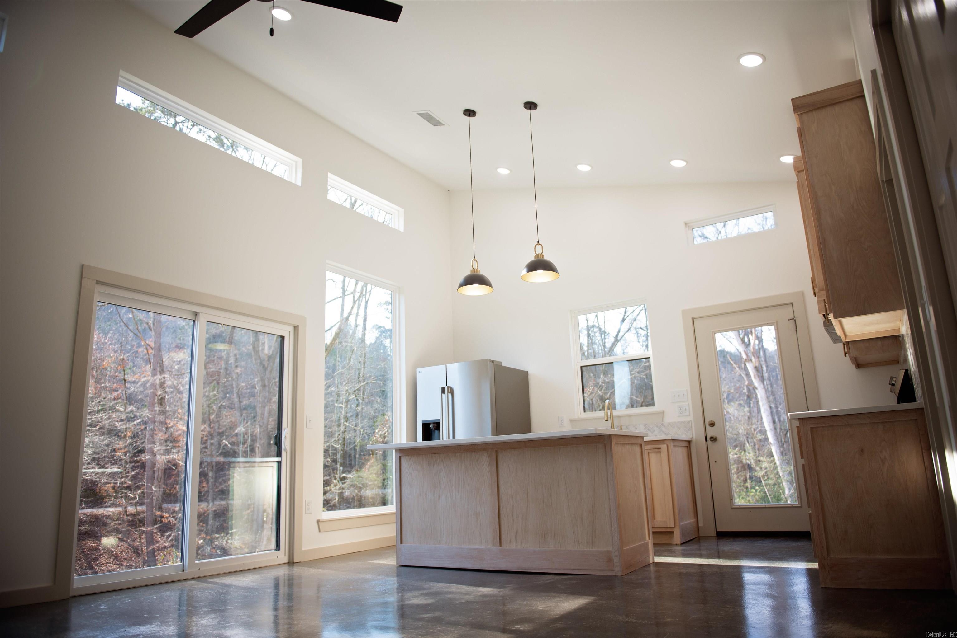 SHIRLEY - Residential