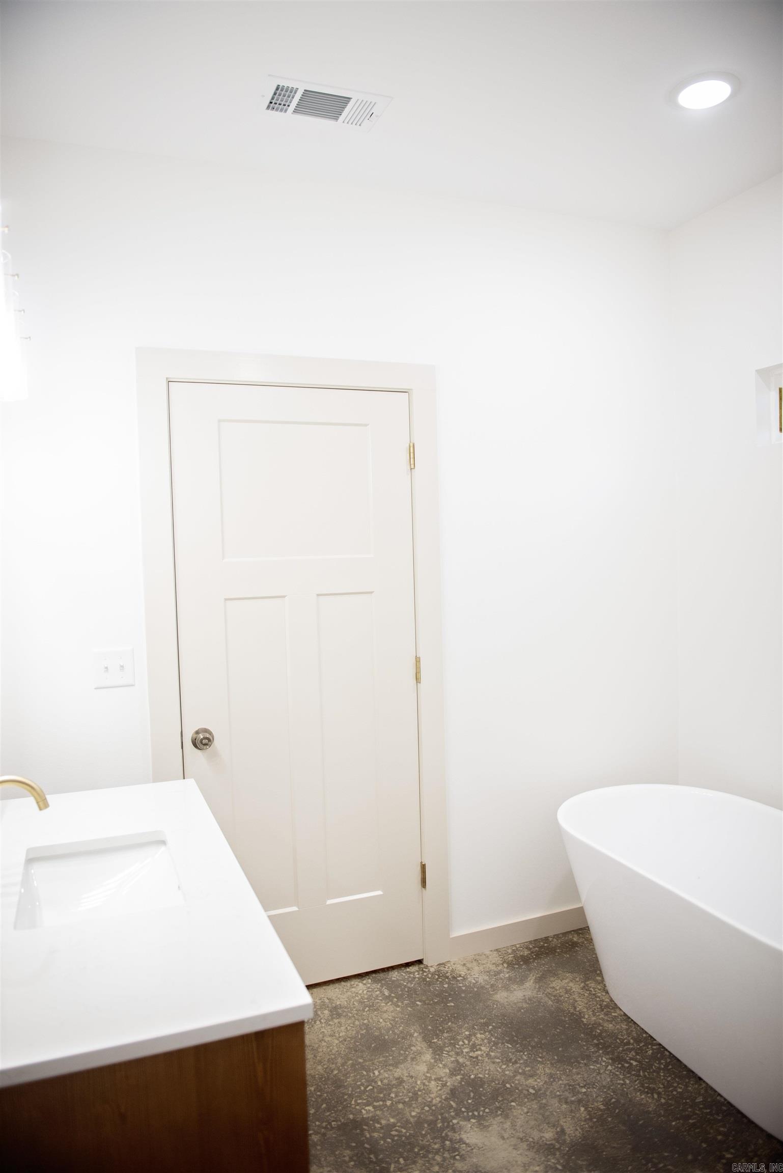 SHIRLEY - Residential