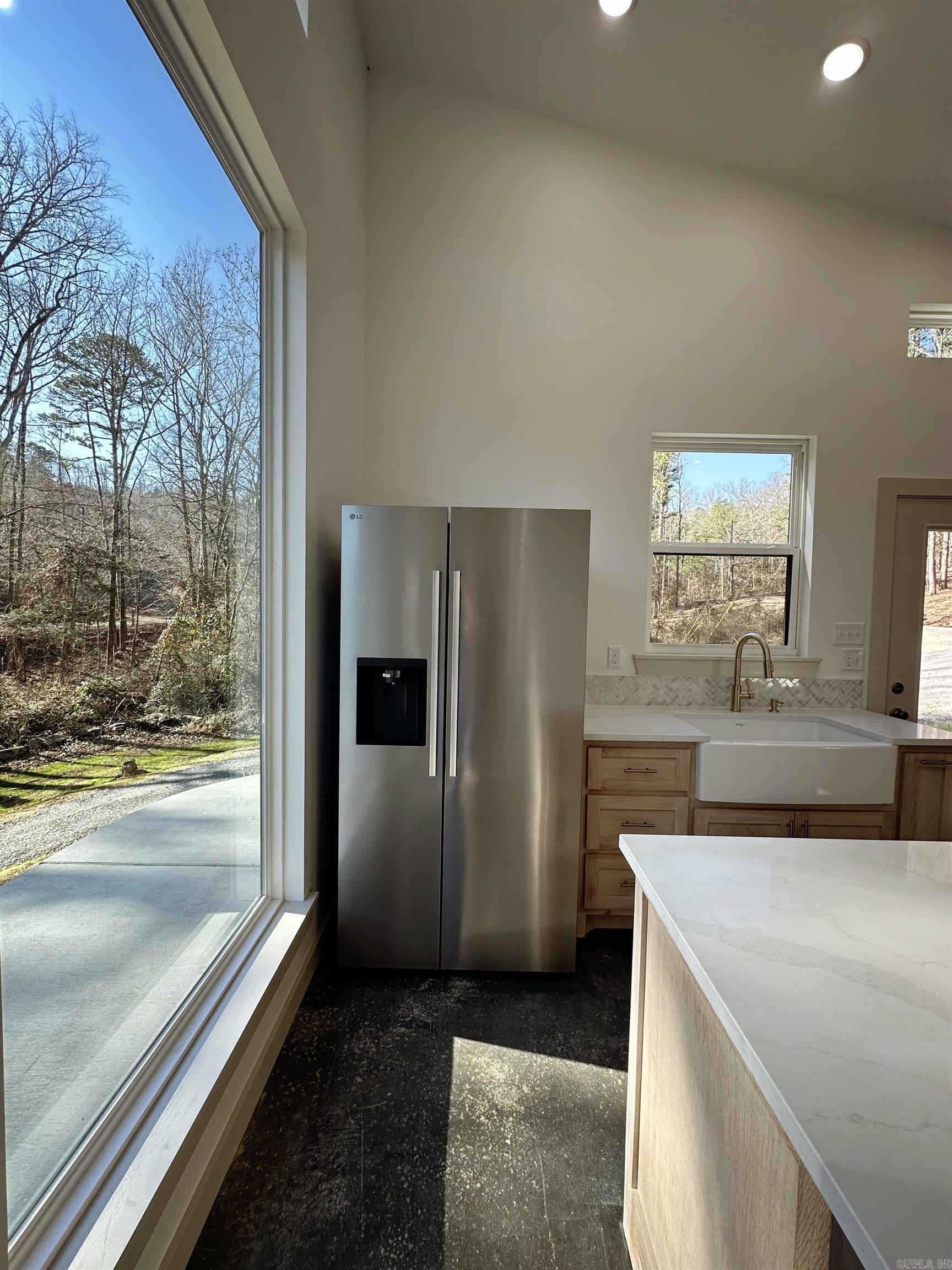 SHIRLEY - Residential