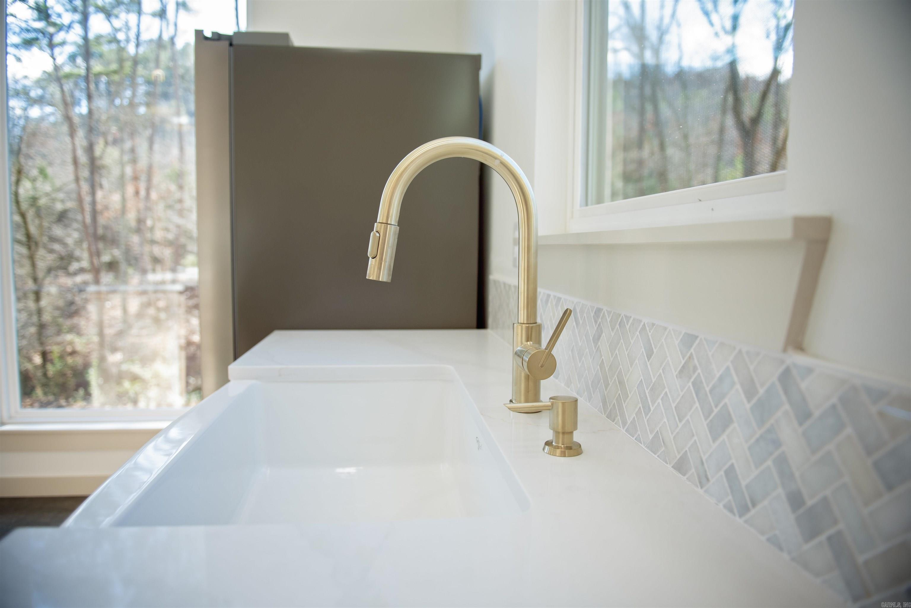 SHIRLEY - Residential