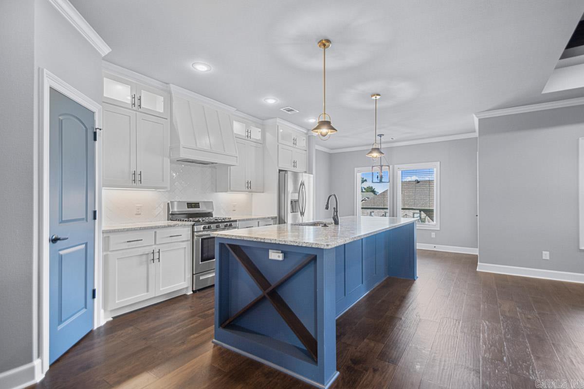 COLDWATER CREEK - Residential