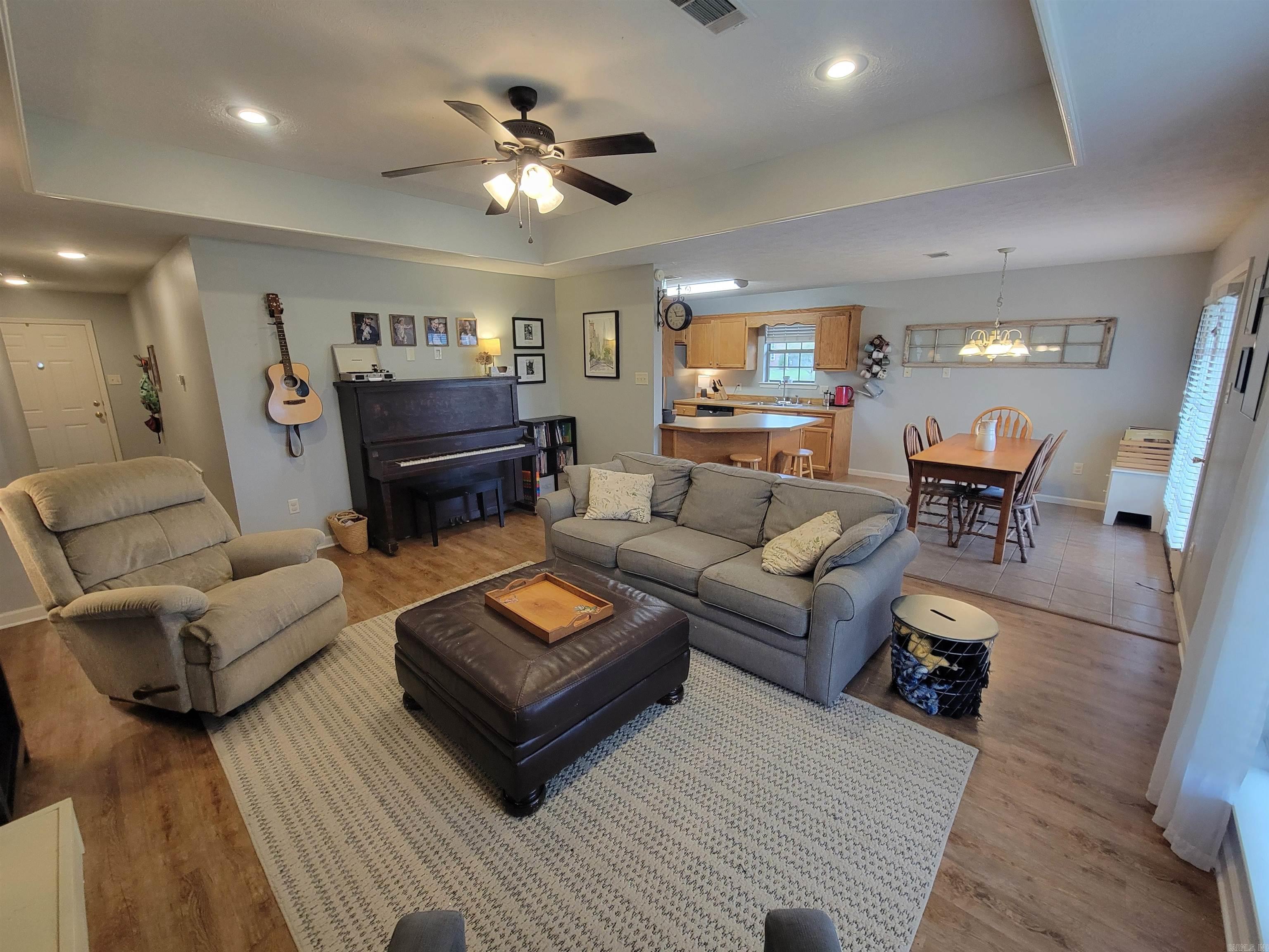 BROWNSTONE - Residential