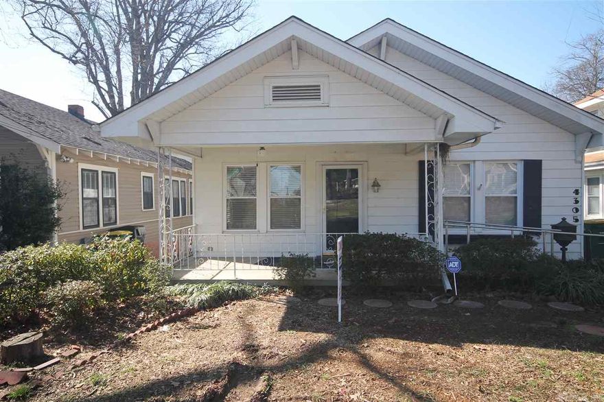 Cute fixer upper bungalow located in Hillcrest. New windows have recently been installed. 3 Bedrooms and 2 bathrooms. Fully fenced back yard with patio. Active alarm system paid up for additional (18) months. New roof in 2014.