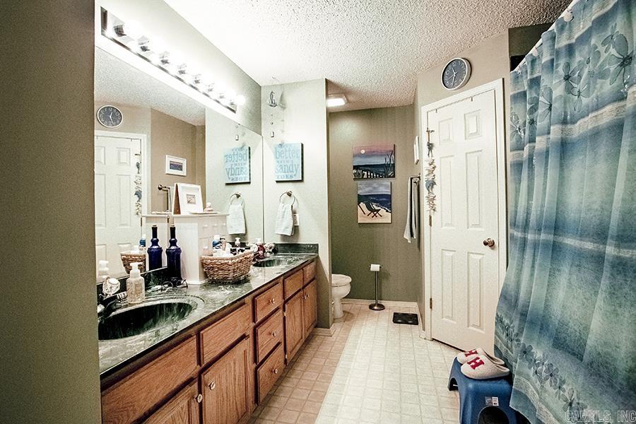 CRYSTAL VALLEY MANOR - Residential