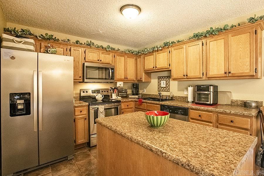 CRYSTAL VALLEY MANOR - Residential