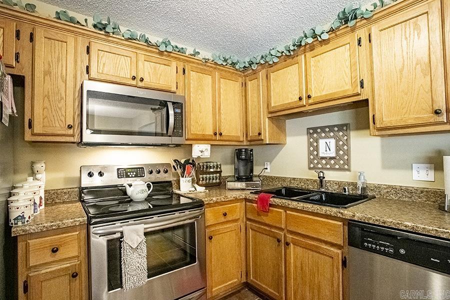 CRYSTAL VALLEY MANOR - Residential