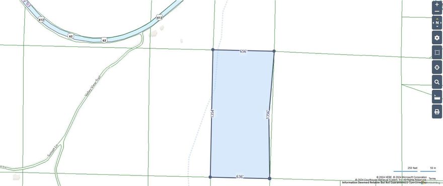 Wooded acreage just off Highway 63 outside Williford in Sharp County Arkansas. Possible wet weather creek running through the property. Deeded easement off highway 63. Great place for hunting or getting away from it all.