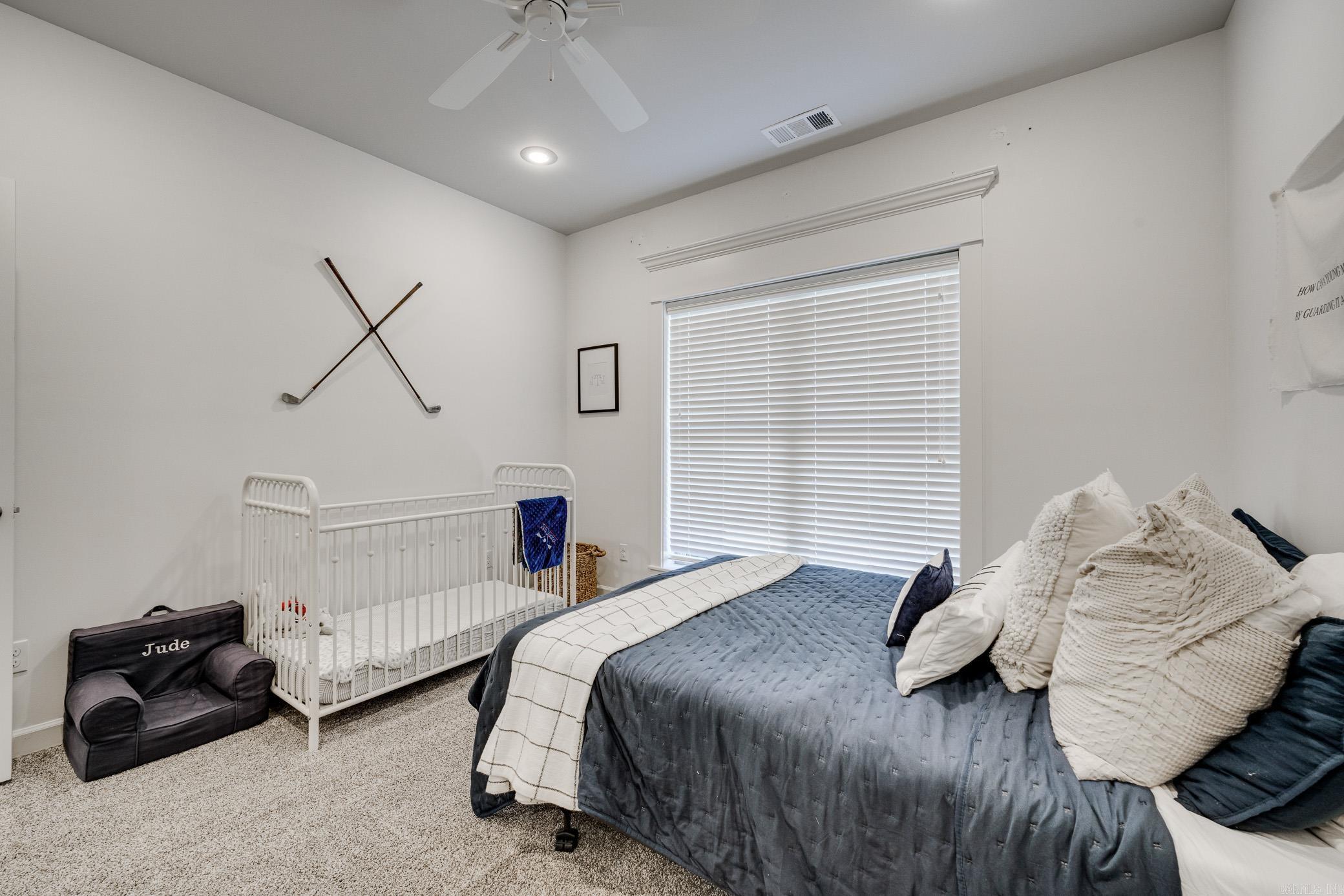 Skyline Manor - Residential