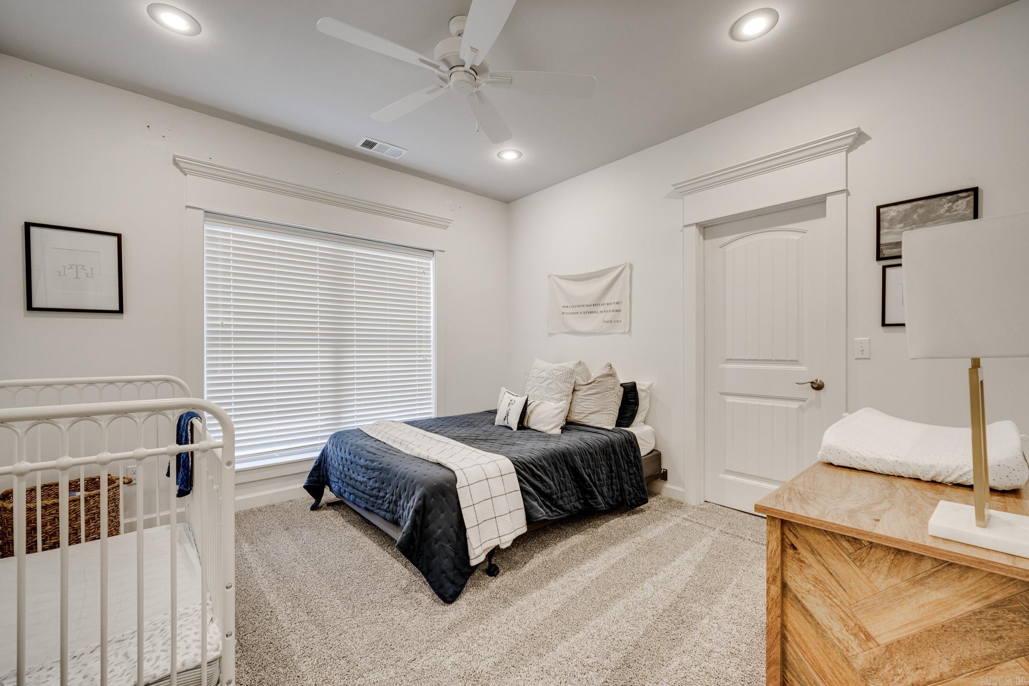 Skyline Manor - Residential