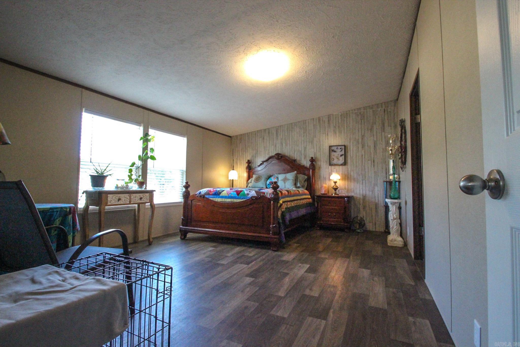 PINE MEADOWS - Residential