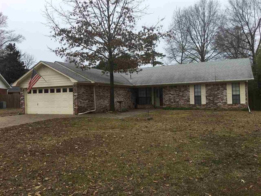 This home is centrally located and has many updates. Boasts a beautiful kitchen and a huge fenced-in back yard with a screened-in back porch.