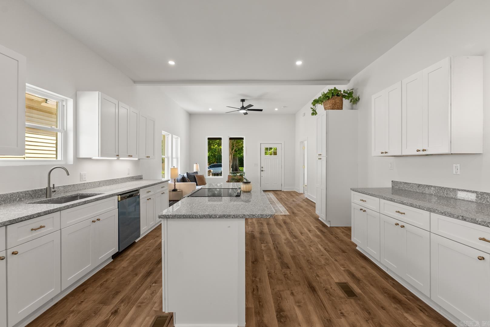 CITY OF LR L13 - Residential