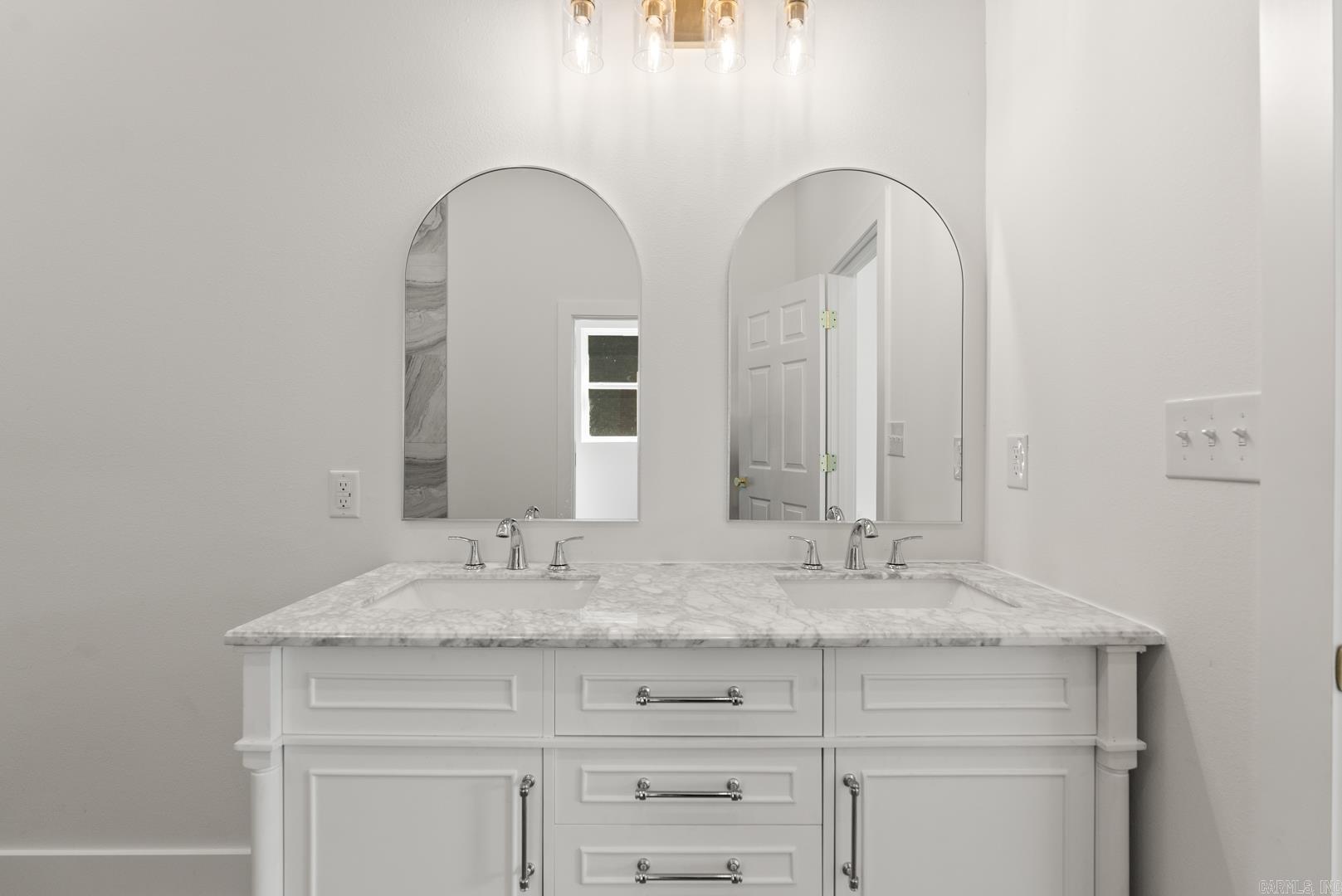 CITY OF LR L13 - Residential