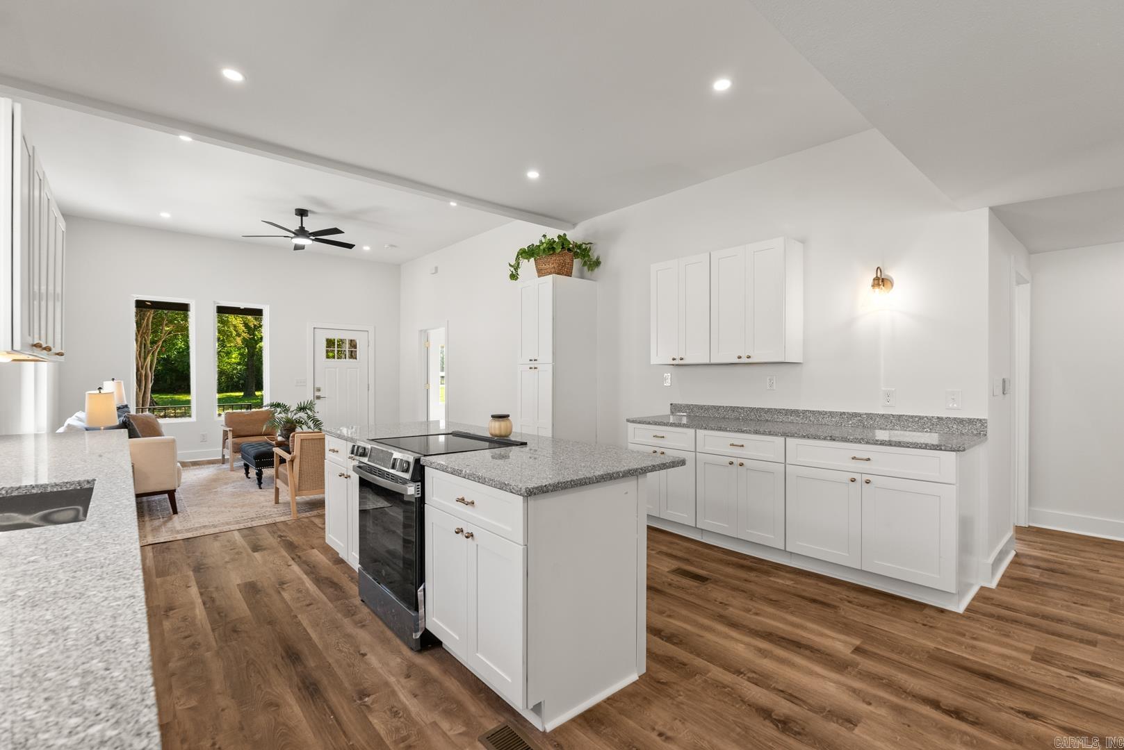 CITY OF LR L13 - Residential