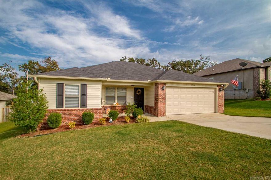 Great Sherwood home! This 2016 built home has been well cared for w/additional upgrades. It features 3 BR/2 BA in a split floor plan. Master BR has attached master bath including a double vanity, walk-in shower & deep soaking tub w/attached walk-in closet. Open floor plan from living room to eat-in kitchen. Kitchen features new light fixtures, newly painted cabinets, pantry & custom built pipe shelving that matches the custom built entertainment center. 6' fenced in backyard w/fire pit. See agent remarks.