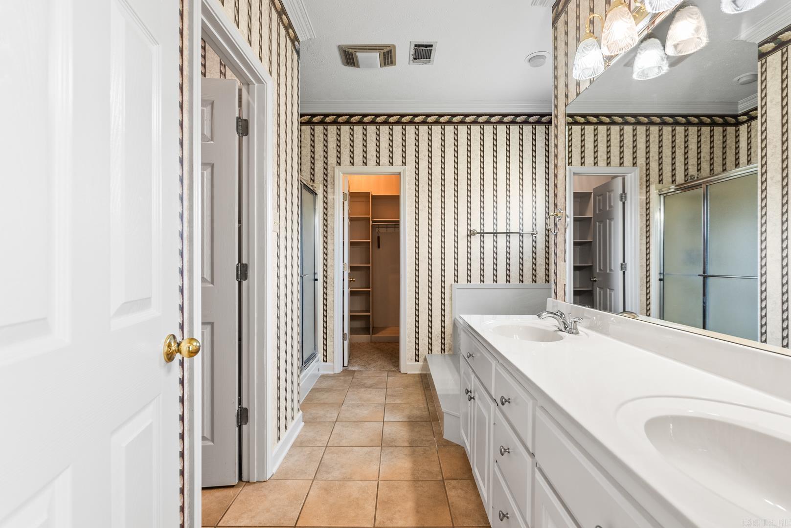 CATHERINE PLACE - Residential