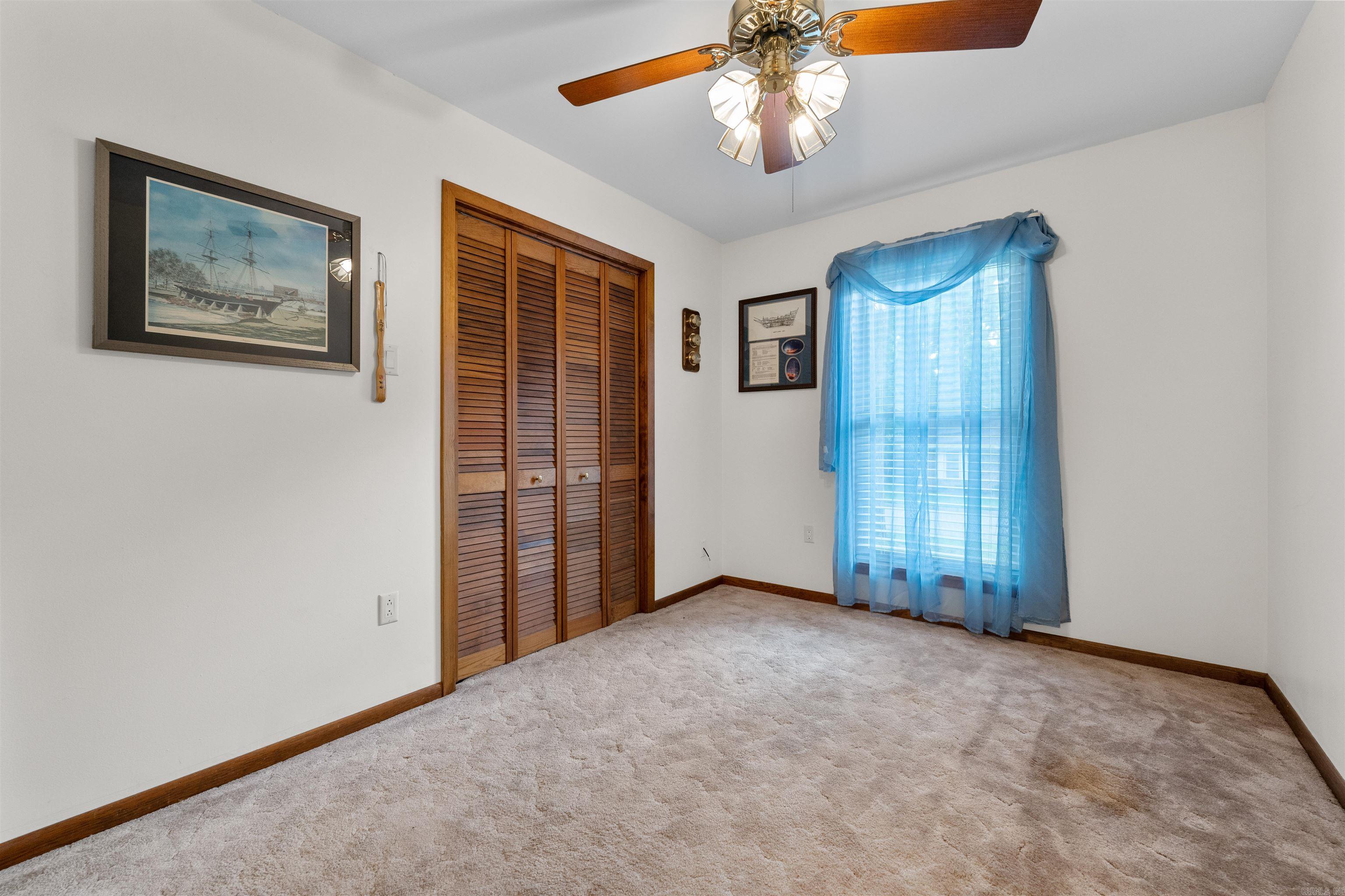 ARBOR OAKS - Residential