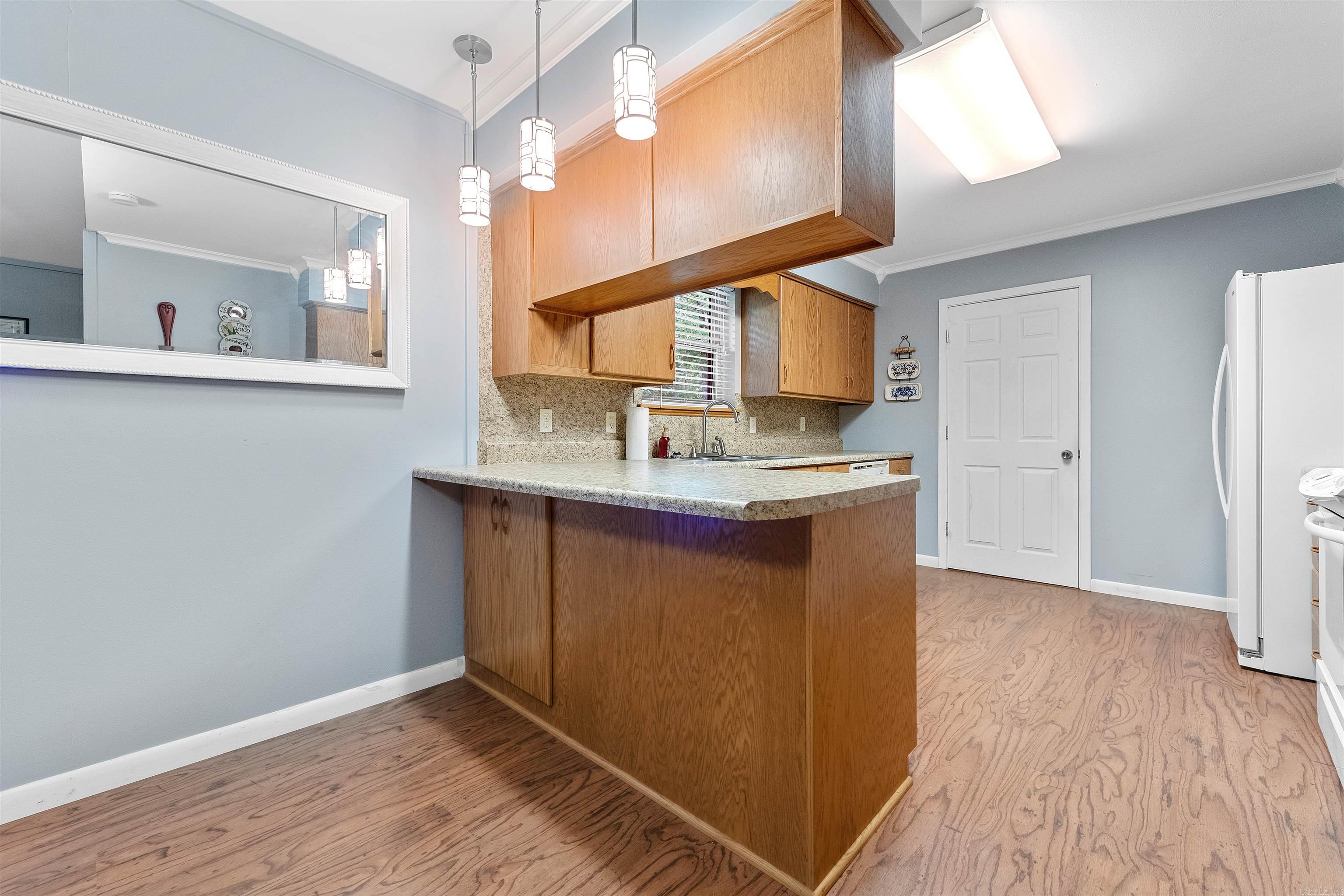 ARBOR OAKS - Residential