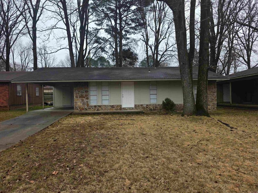 Beautiful renovated 3 bed, 1.5 bath with new flooring, new tile shower, new vanity, some of the cabinets are new, new granite counter tops, new light fixtures, new ceiling fans, new paint, new stainless steel appliances. Beautiful Move-In-Ready home- New Appliances   No Sellers Property Disclosure