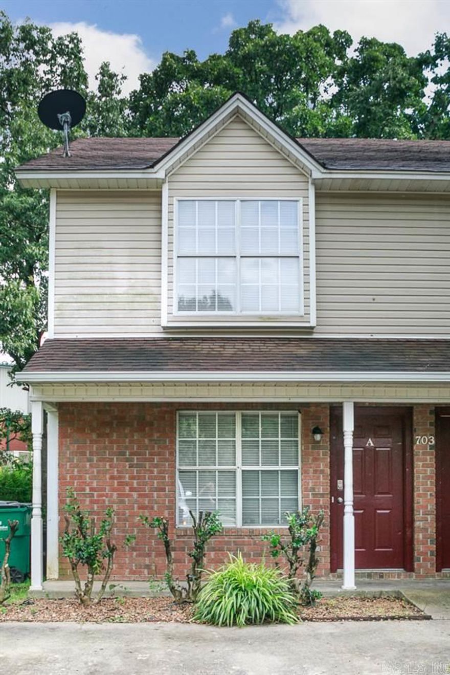 Large 2 bedroom 1.5 bathroom townhouse, good area, walking distance from schools and Community Center. Application and Background check required. NO PETS.