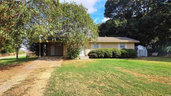 13801 BAUCUM DR, NORTH LITTLE ROCK, AR 72117 - Image 3f664c85eef4d51339b4b172e545b7c2/2316051060