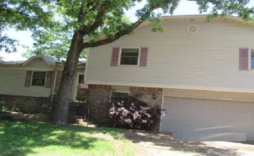 This 6 bedroom/3 bath home has everything for that growing family.  It offers lots of room for the family to relax and play, plus a large backyard and deck.  There is plenty of room for that growing family and extra room for guests and friends.  Just a little TLC will make this a home for years to come.  Check it out, don’t let this one get away!