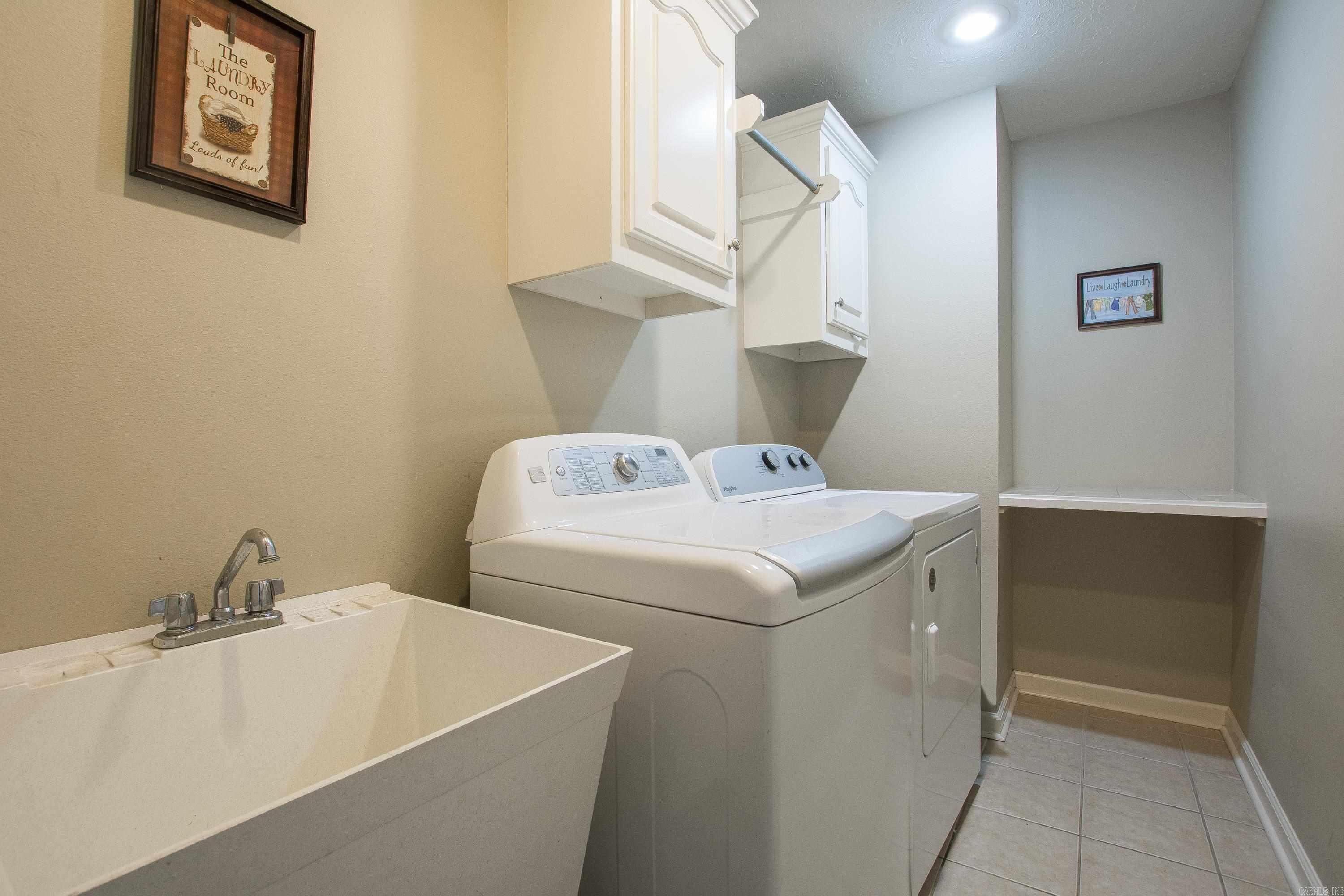 NORTH POINTE ADDN - Residential