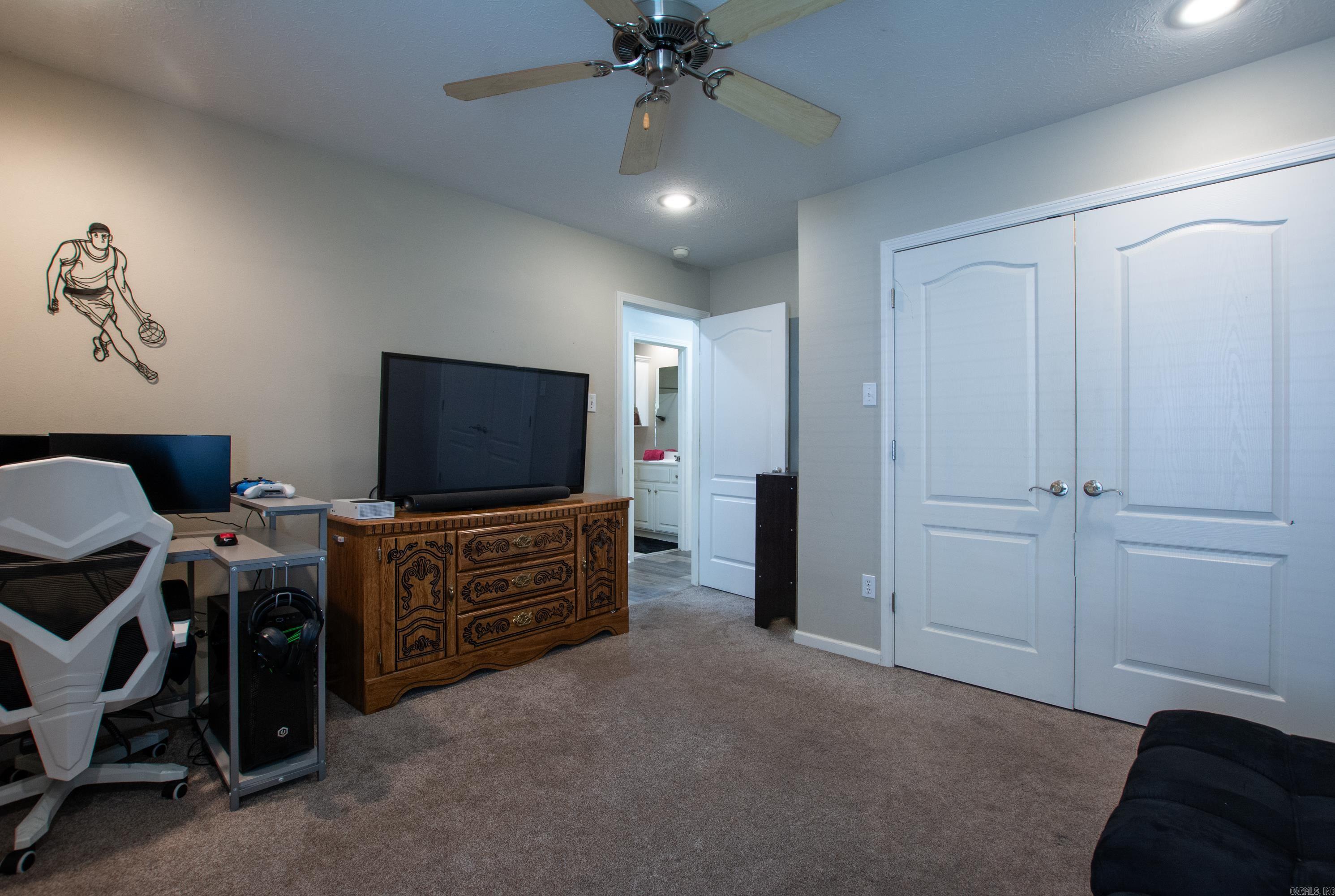 NORTH POINTE ADDN - Residential