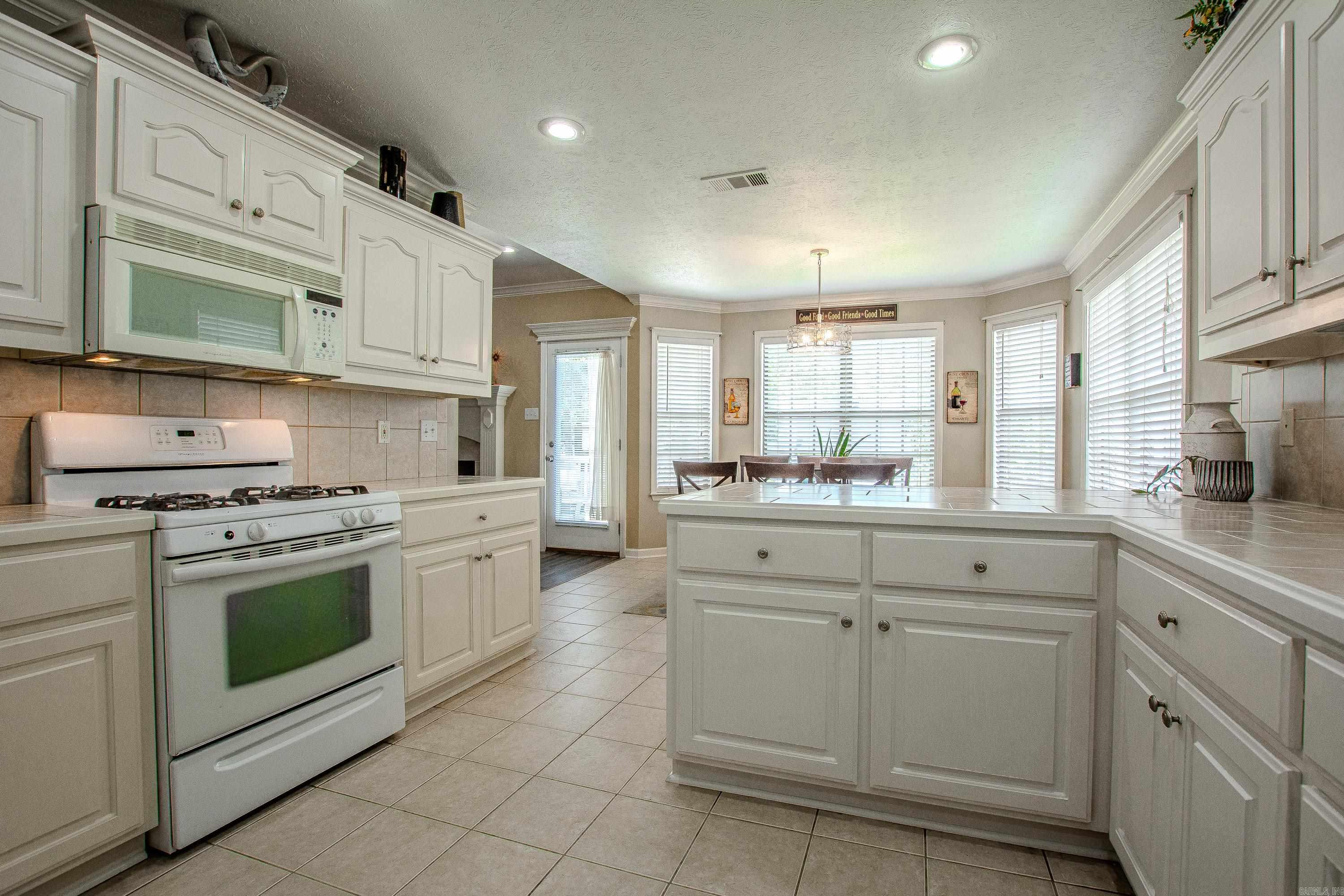 NORTH POINTE ADDN - Residential