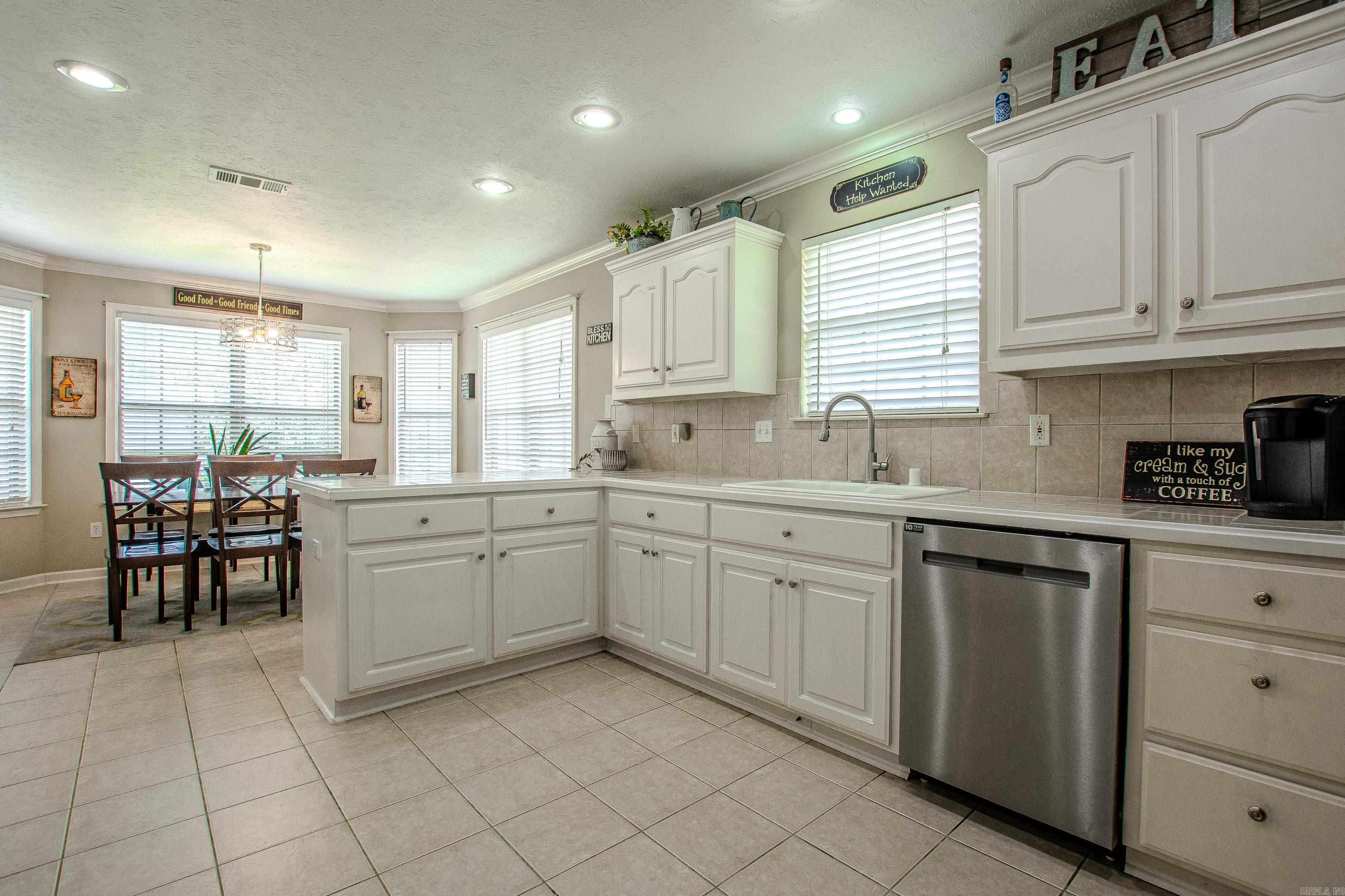 NORTH POINTE ADDN - Residential