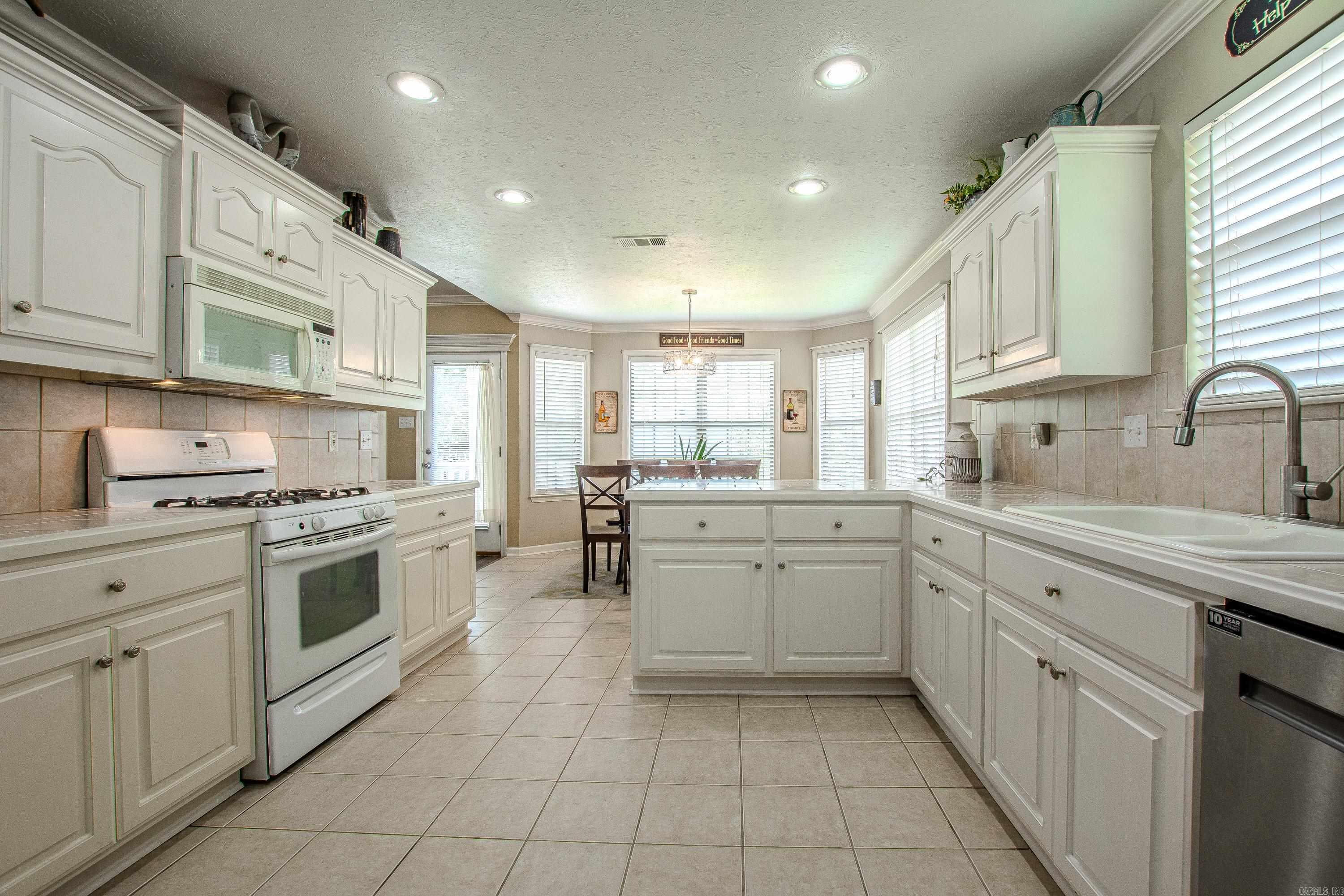 NORTH POINTE ADDN - Residential