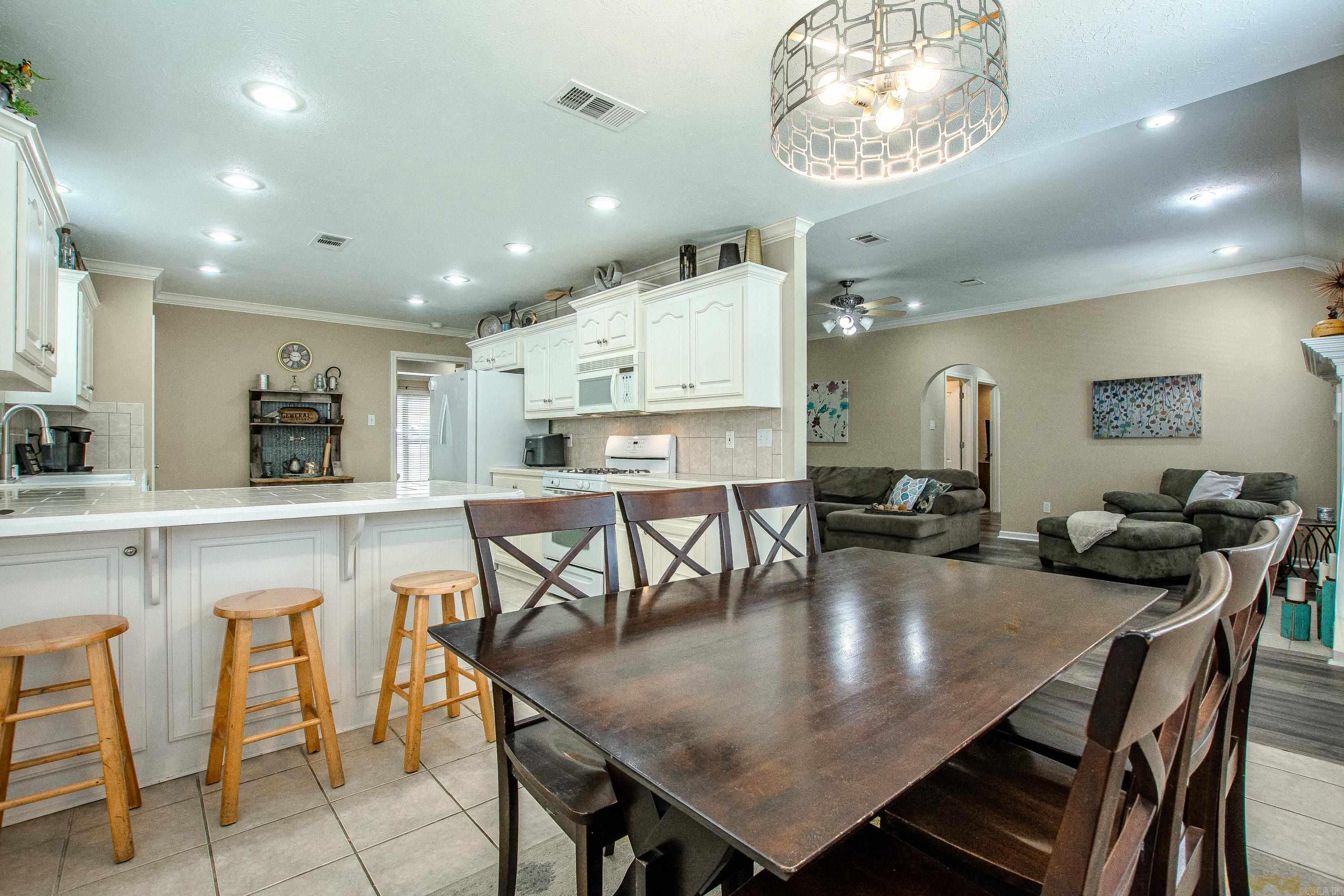 NORTH POINTE ADDN - Residential