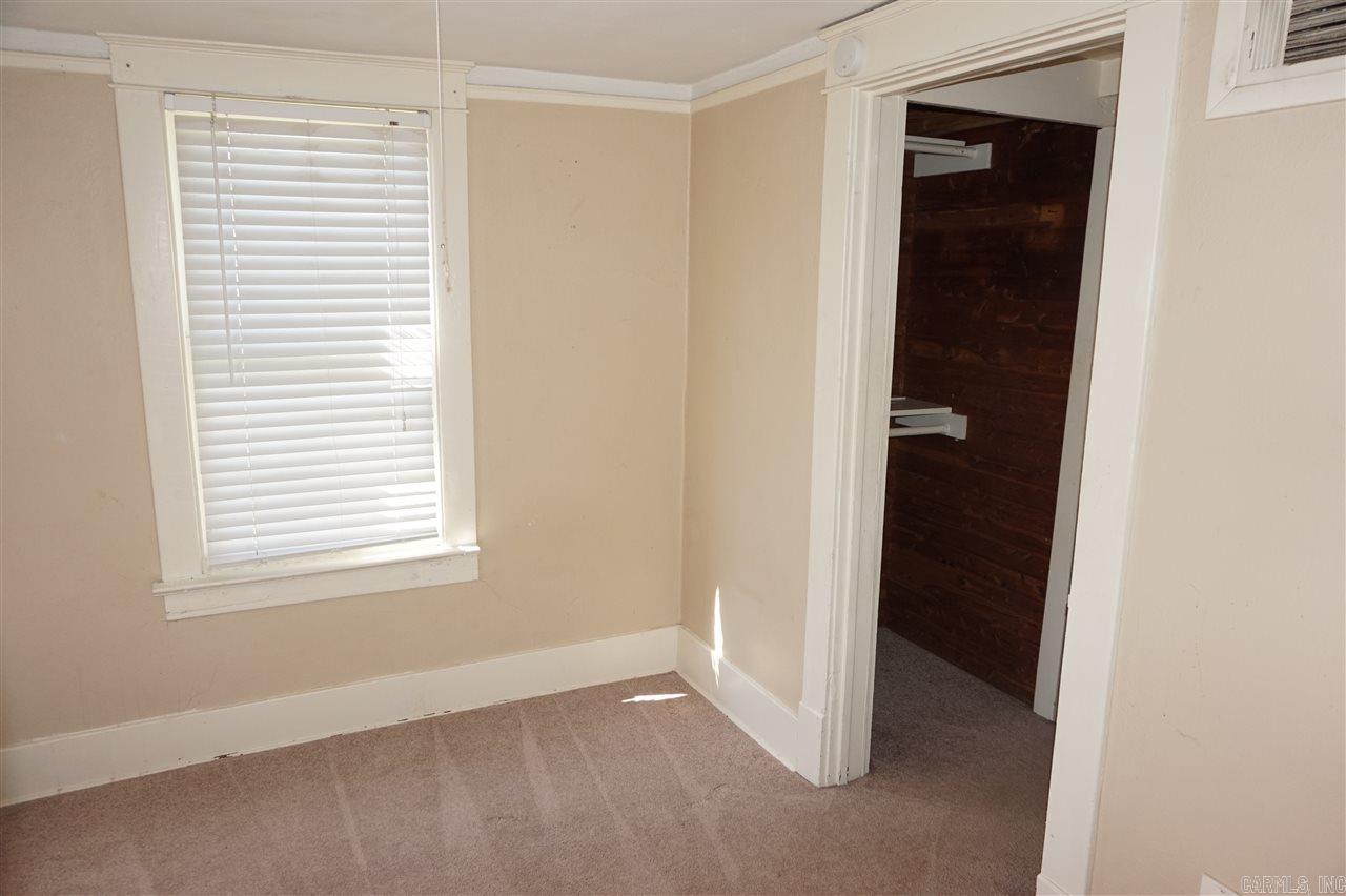 Stiffs Station - Residential Lease