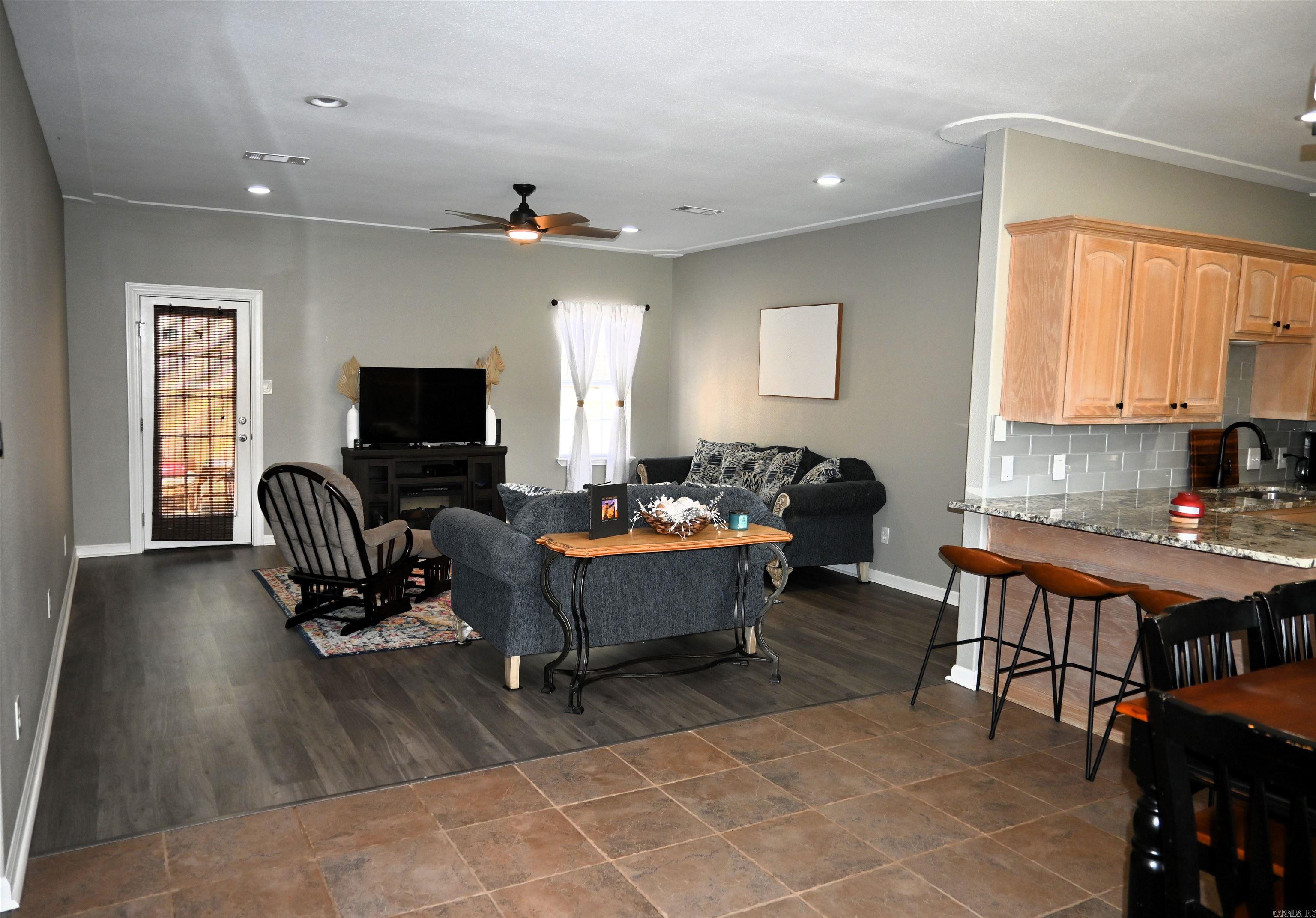 HORTON HILLS - Residential