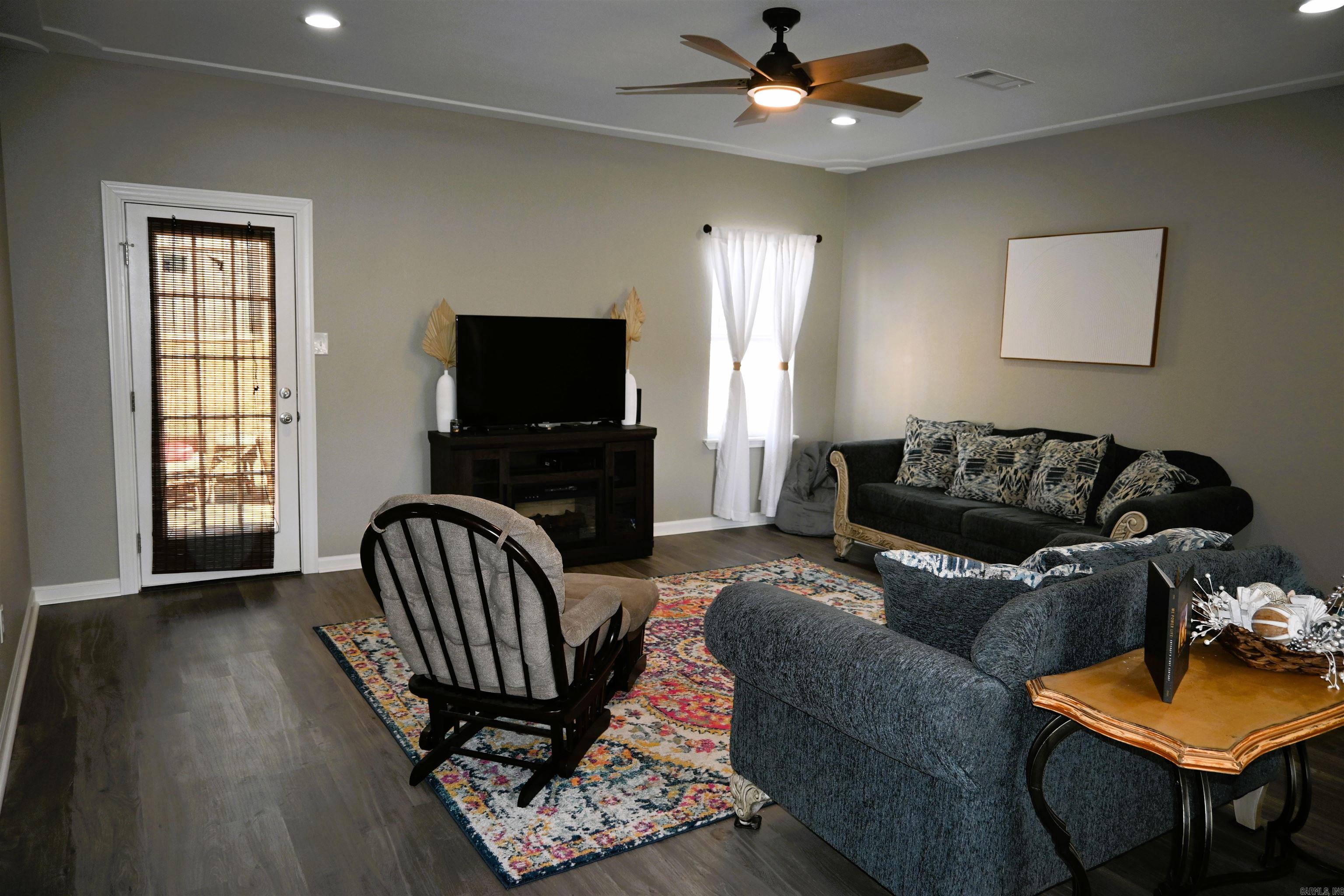 HORTON HILLS - Residential