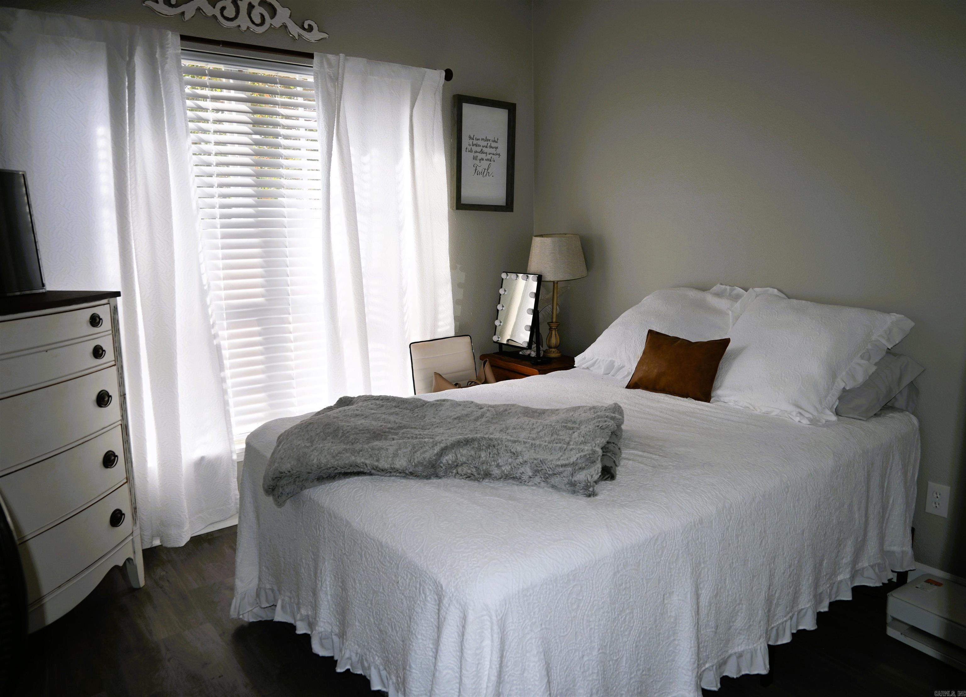 HORTON HILLS - Residential