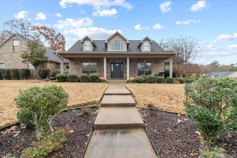 Photo of 115 OVERLAND TRAIL Trl, White Hall, AR 71602 (MLS # 26034006)