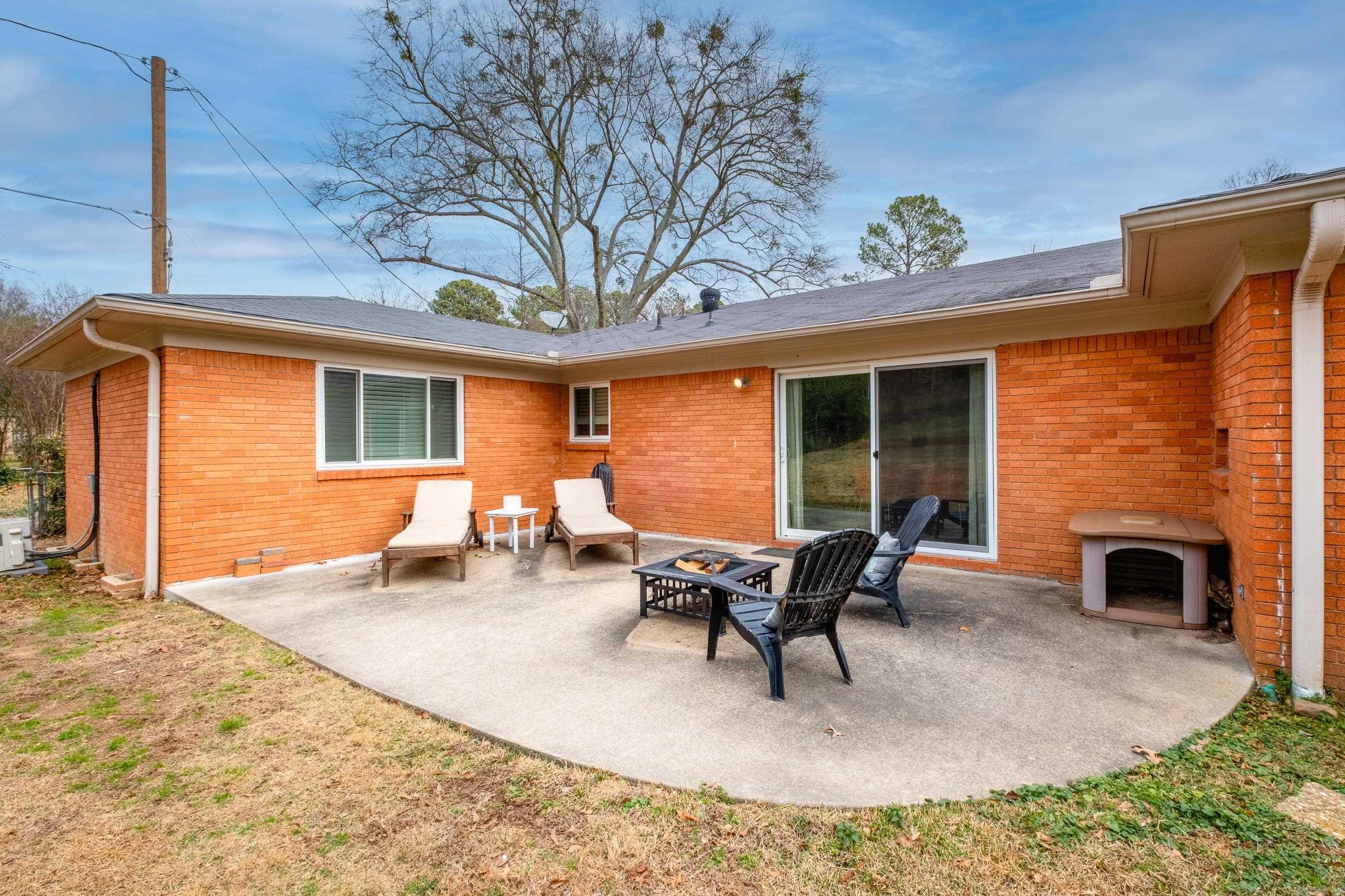 PLEASANT HILL - Residential