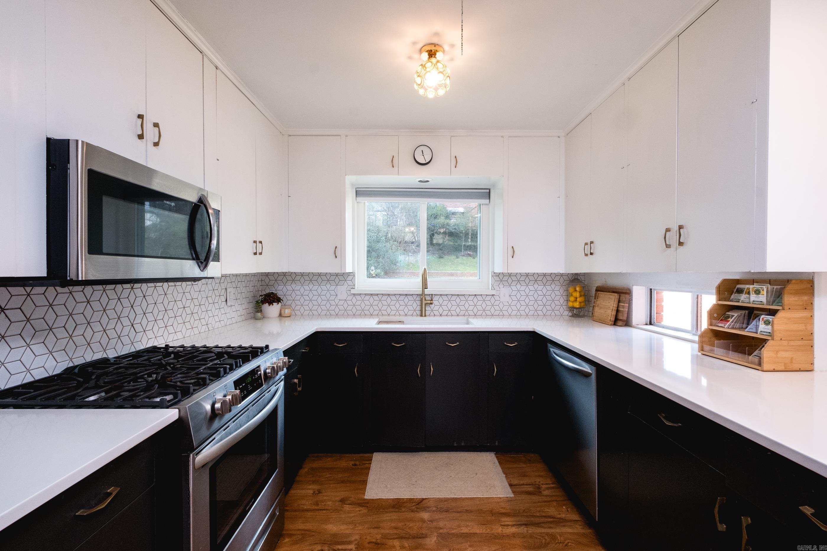 PLEASANT HILL - Residential