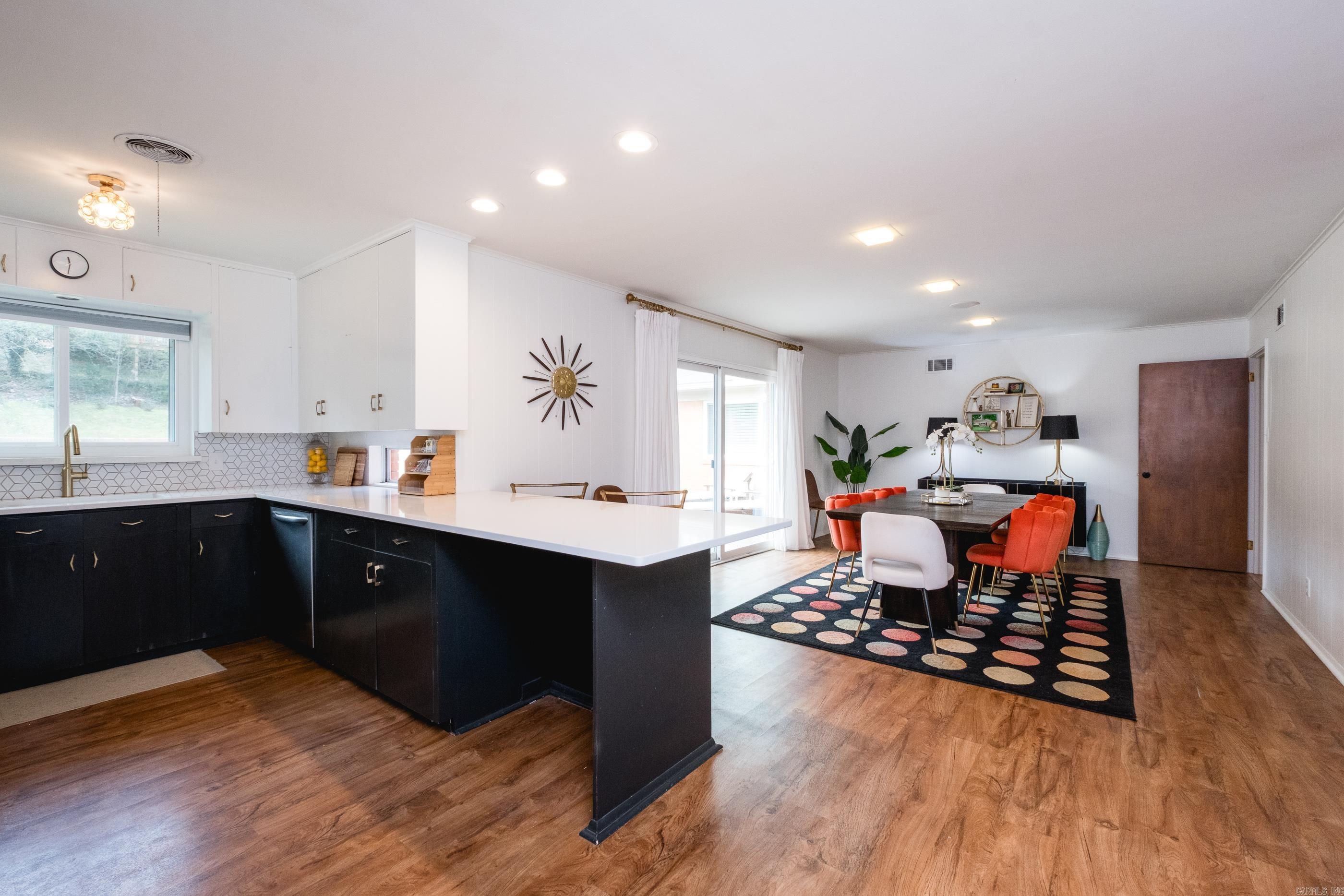 PLEASANT HILL - Residential