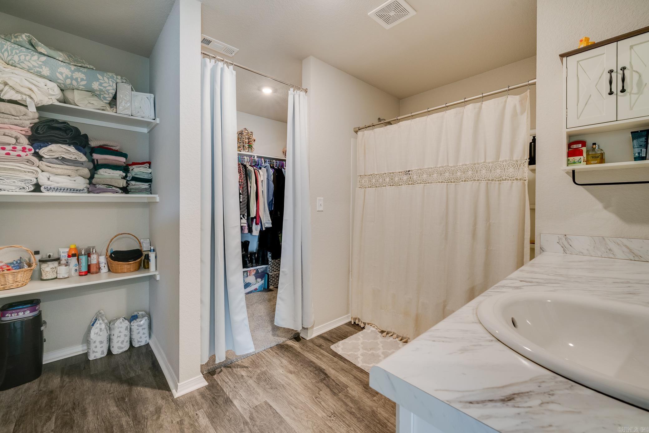 BELL VALLEY - Residential