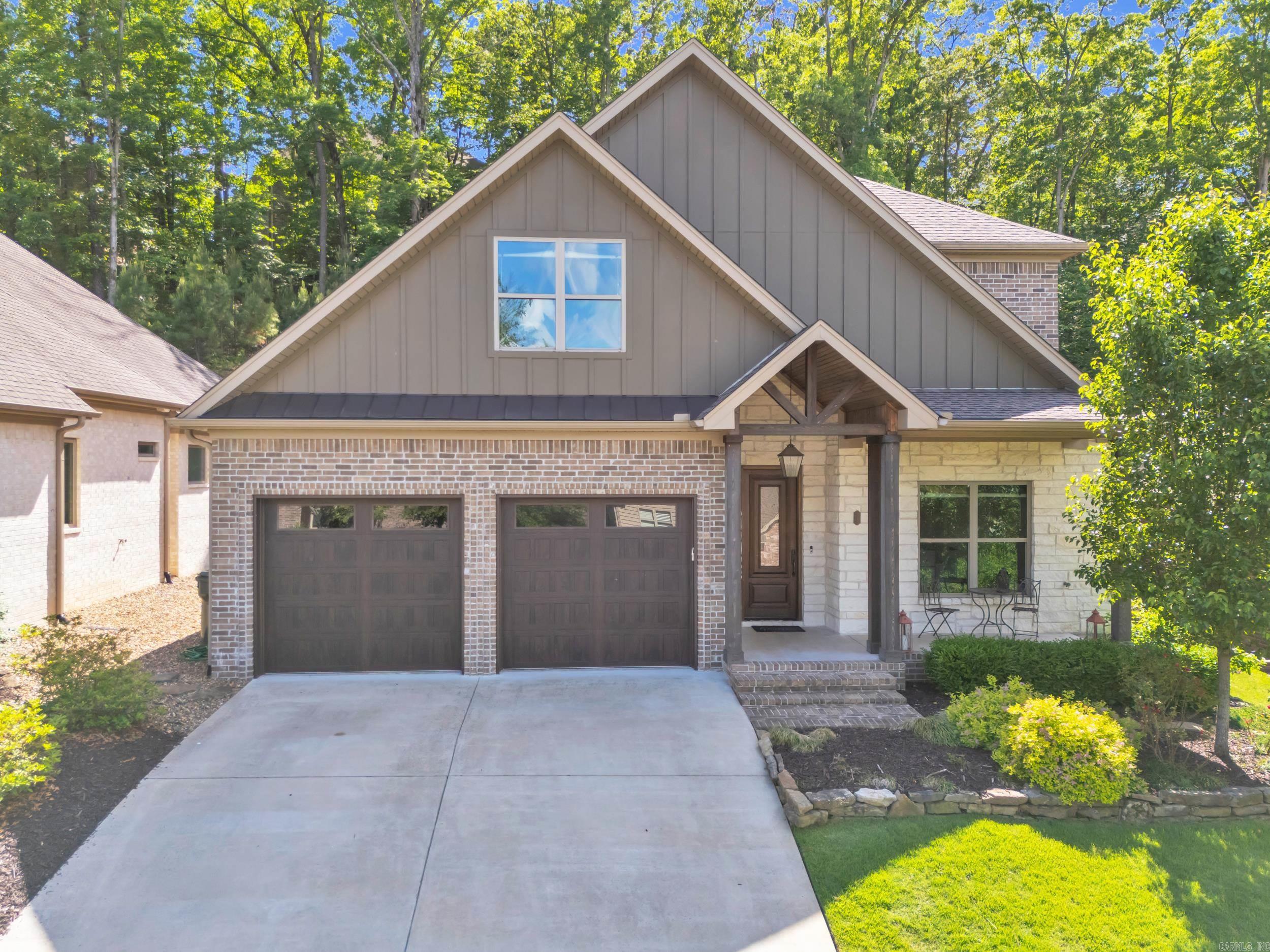 WOODLANDS EDGE - Residential