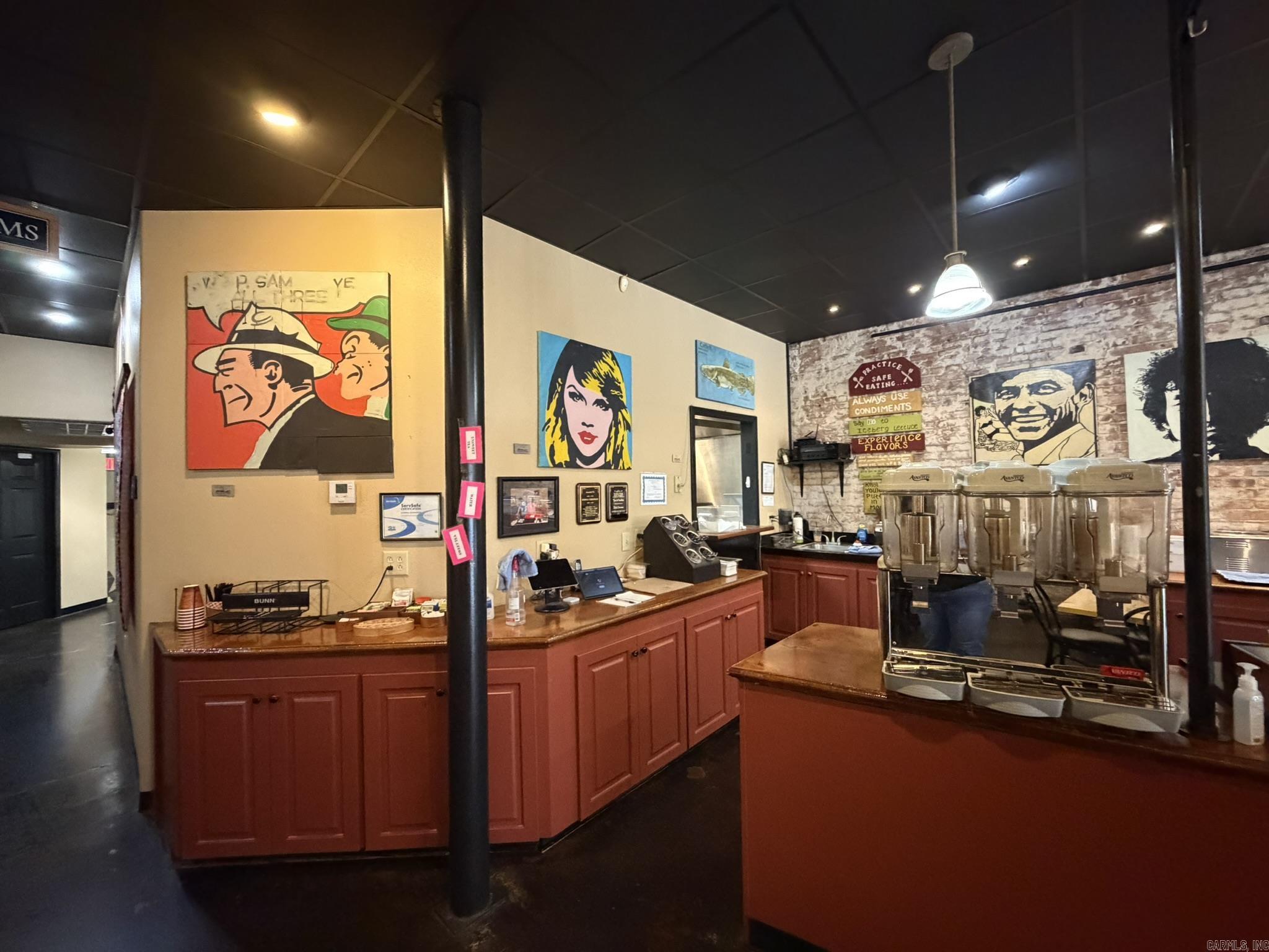 Mena Original - Commercial Sale