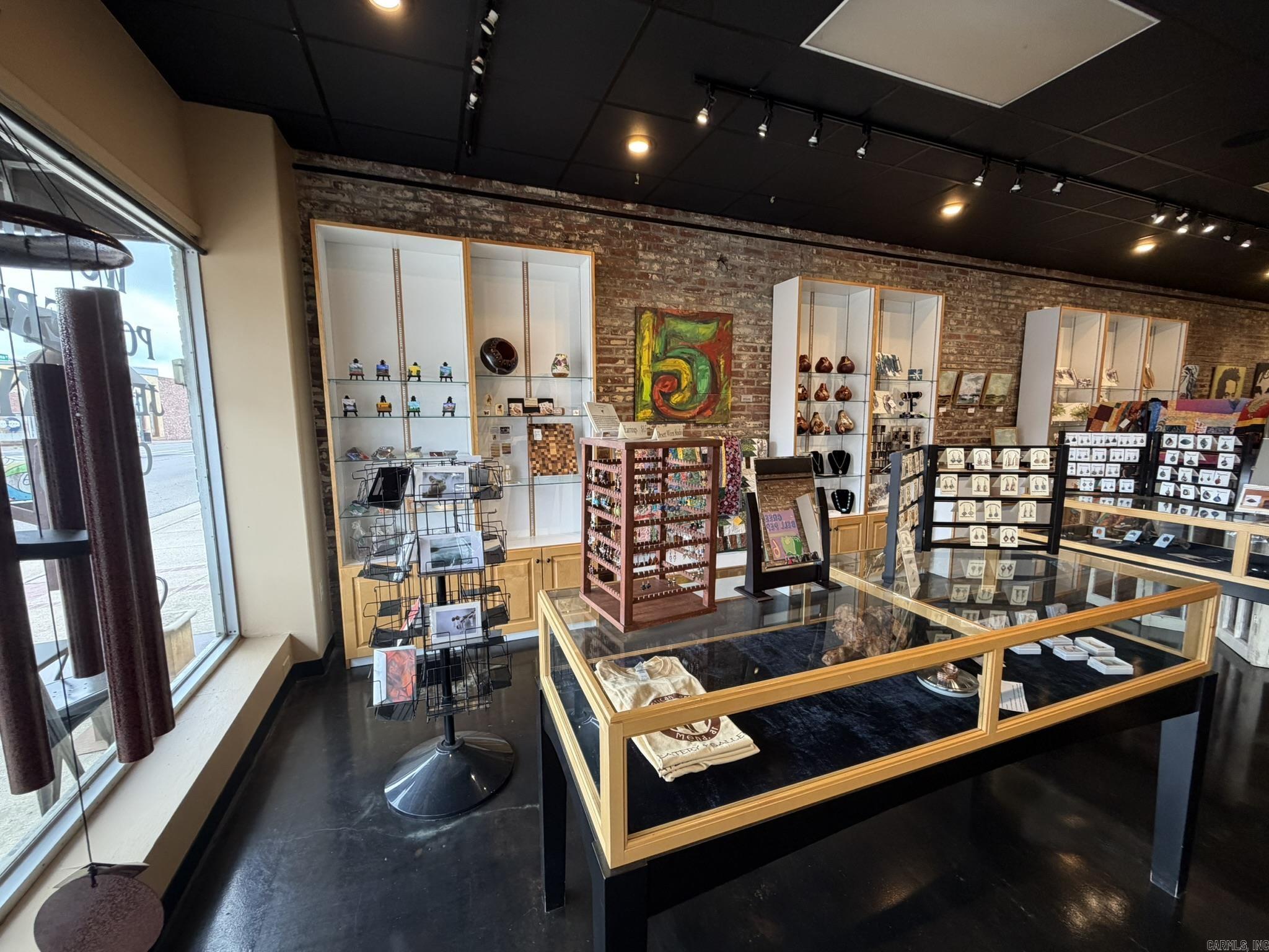 Mena Original - Commercial Sale