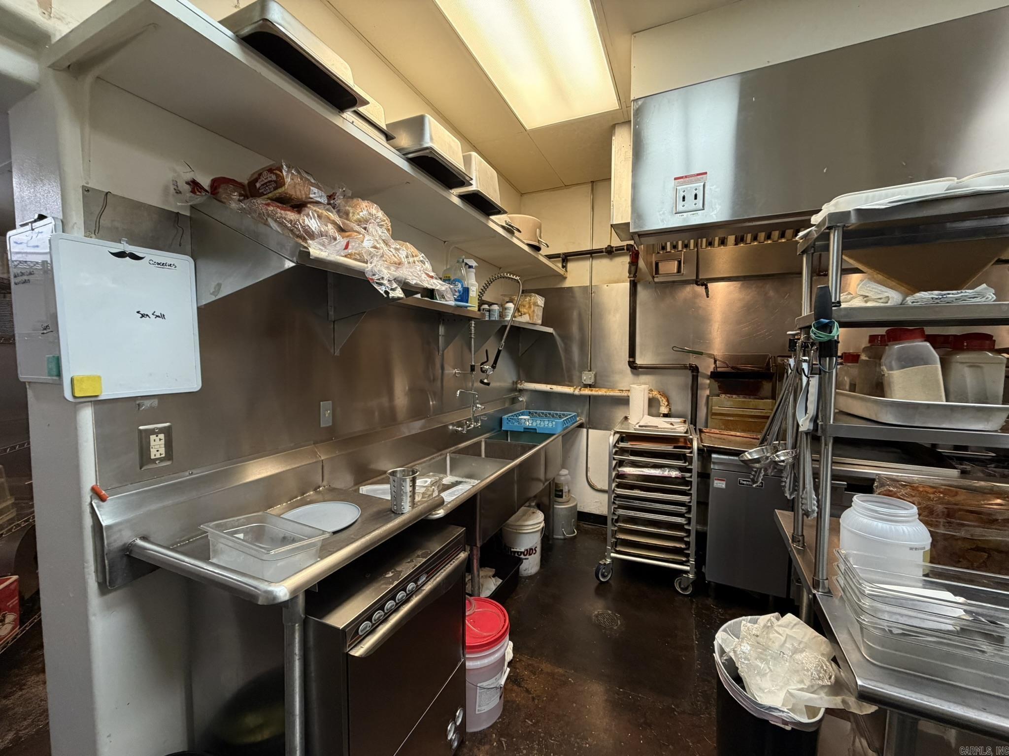 Mena Original - Commercial Sale