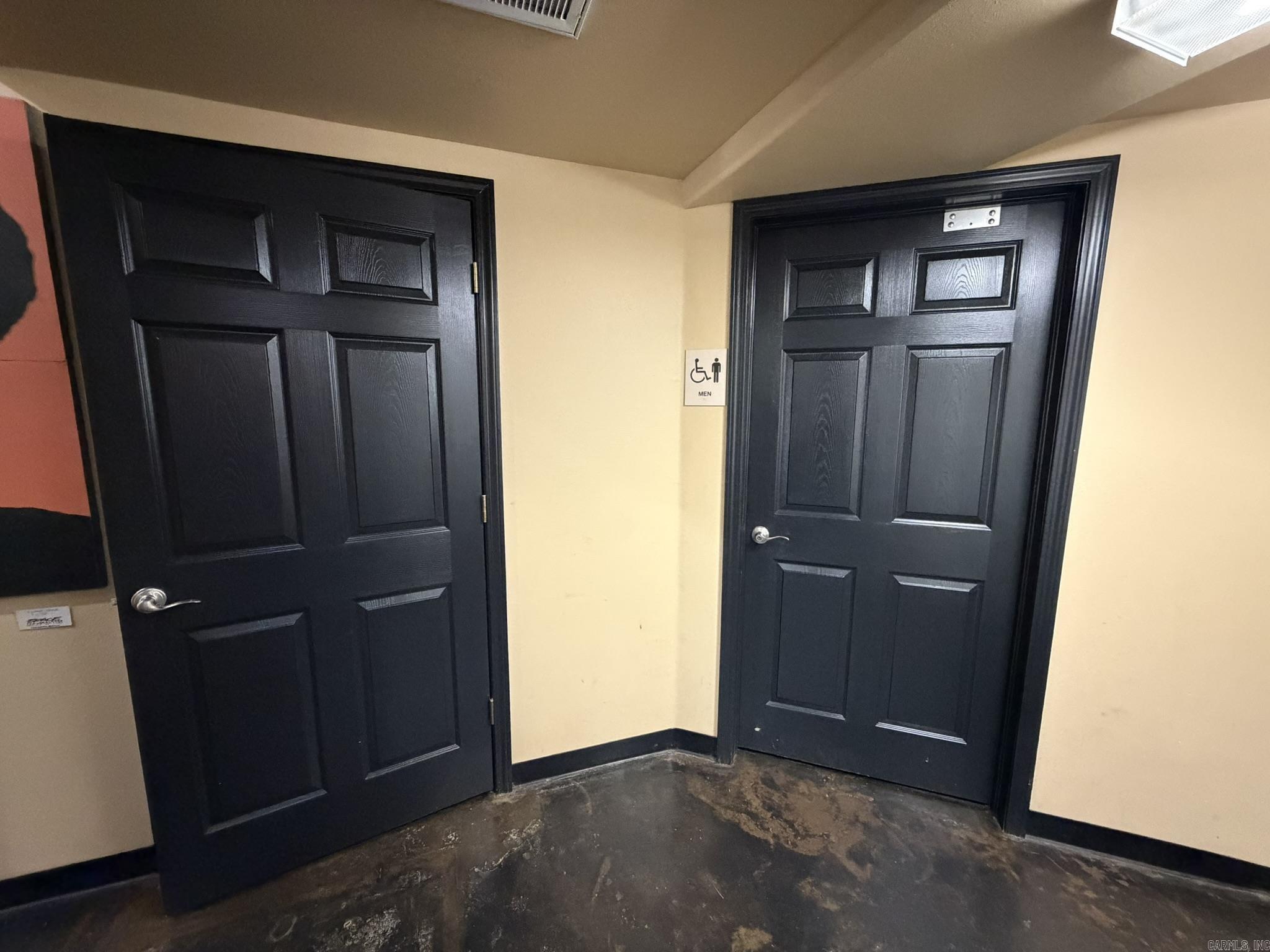 Mena Original - Commercial Sale