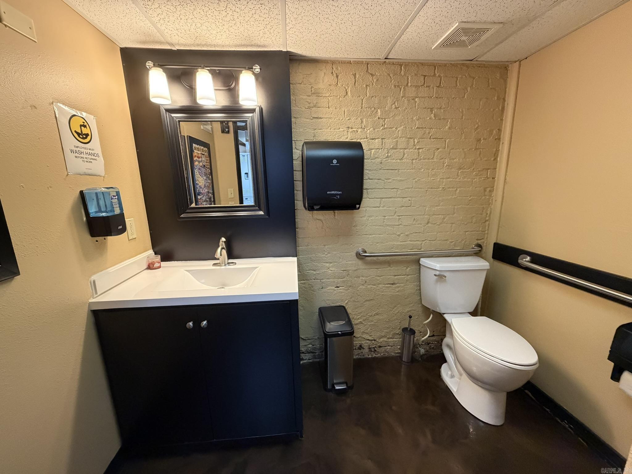 Mena Original - Commercial Sale