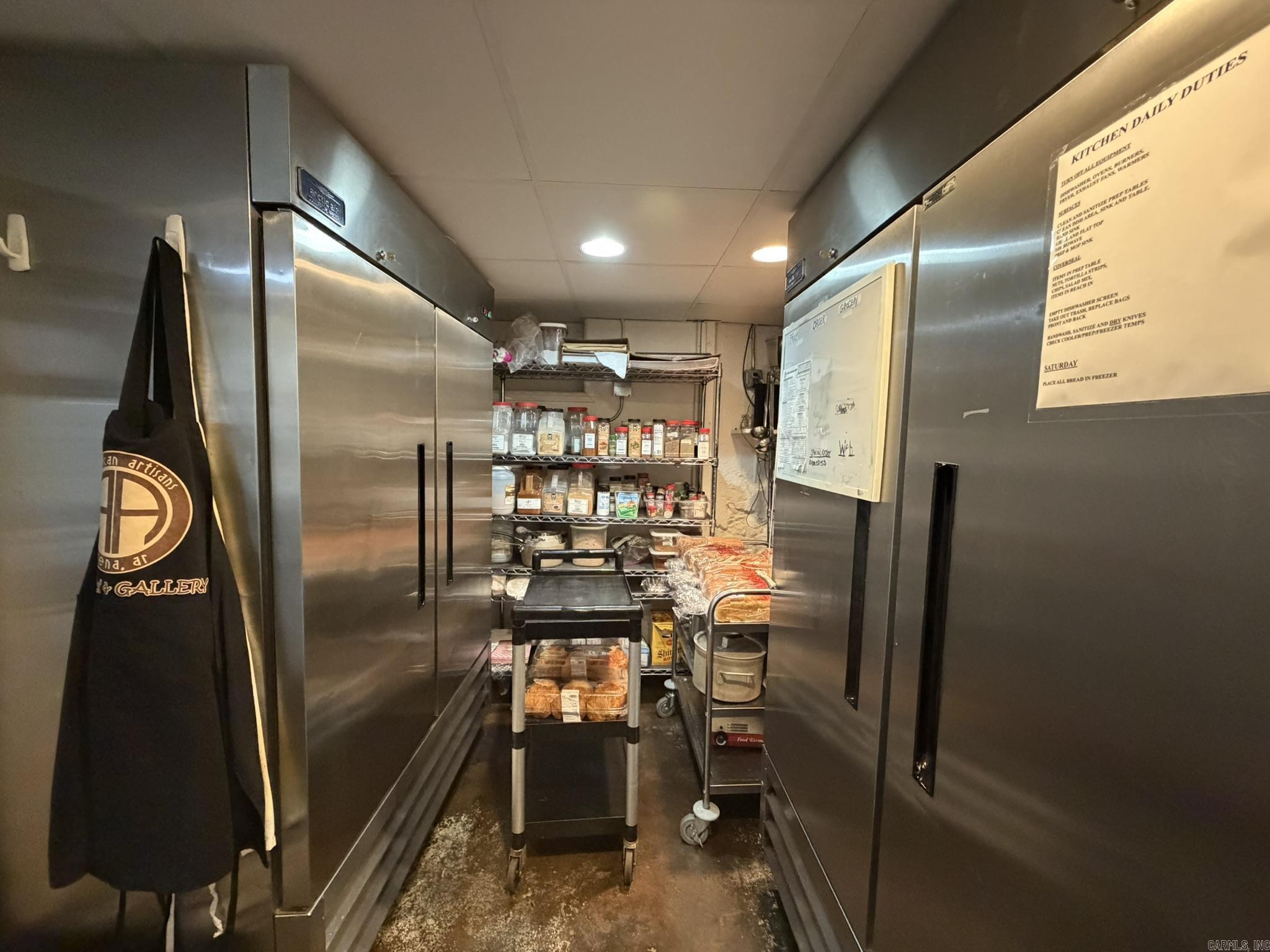 Mena Original - Commercial Sale