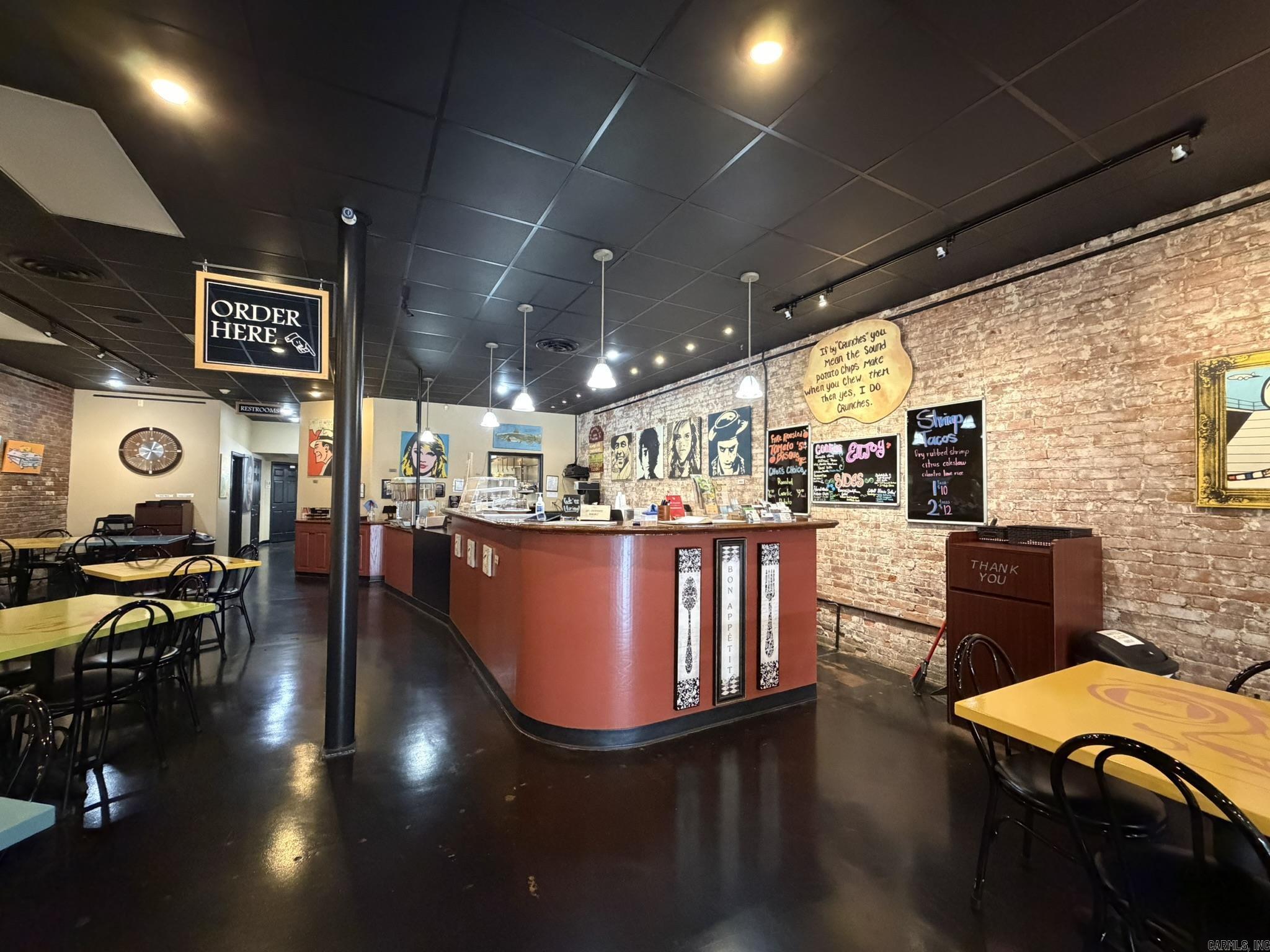 Mena Original - Commercial Sale